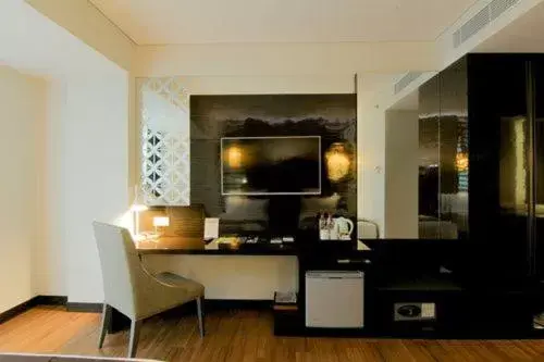 Deluxe Double Room in The New Atrium Hotel Yogyakarta Deluxe Double Room in The New Atrium Hotel Yogyakarta