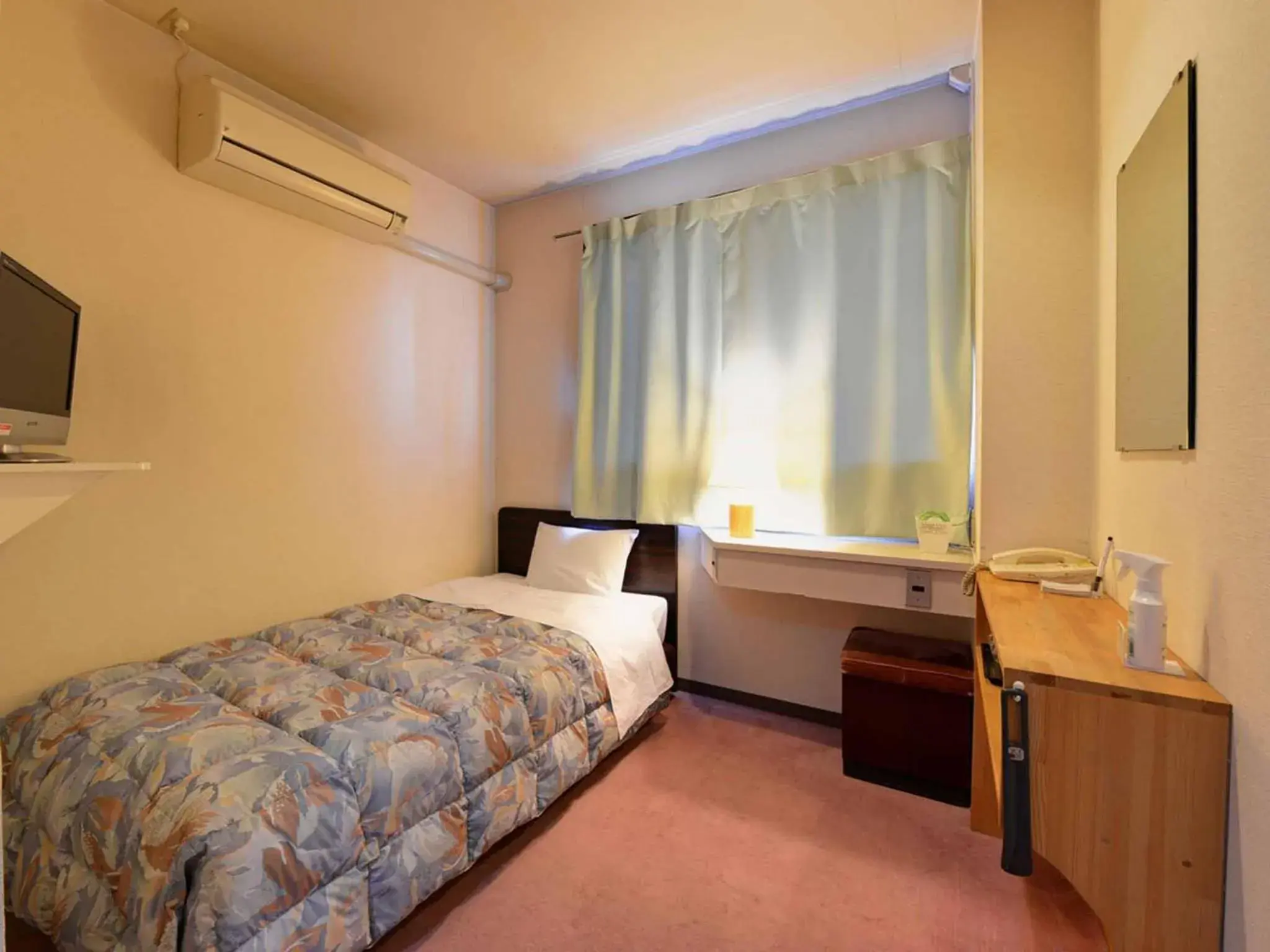 Single Room - single occupancy - Non-Smoking in Hotel Crane Tachibana Single Room - single occupancy - Non-Smoking in Hotel Crane Tachibana