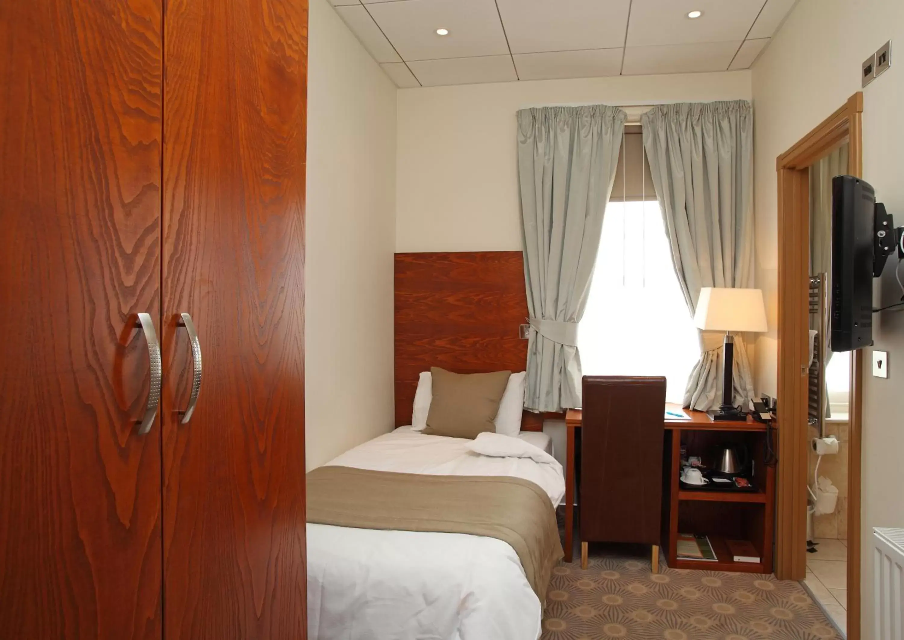 Single Room in Pier Hotel Single Room in Pier Hotel