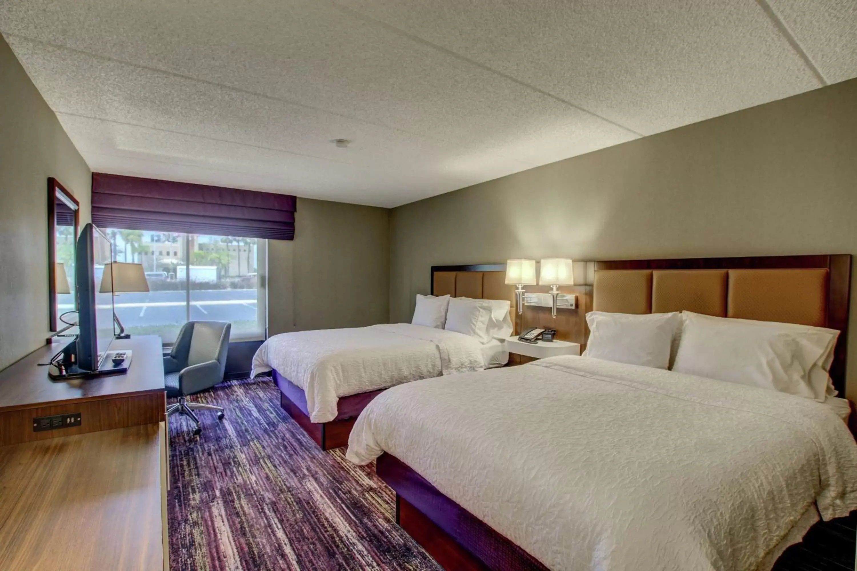 Double Room with Two Double Beds with Roll-In Shower - Disability Access in Hampton Inn by Hilton San Diego - Kearny Mesa Double Room with Two Double Beds with Roll-In Shower - Disability Access in Hampton Inn by Hilton San Diego - Kearny Mesa