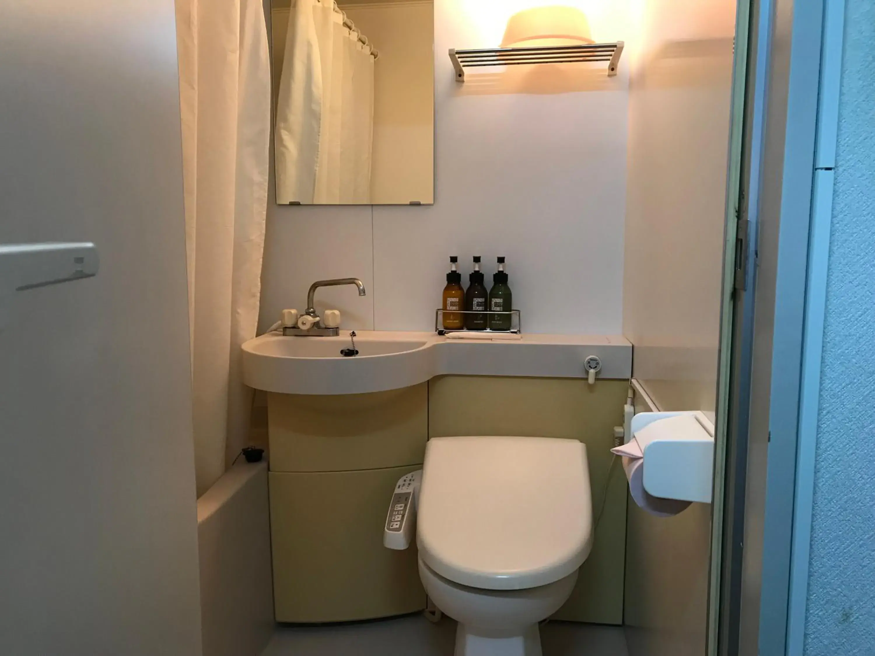 Standard Double Room with Two Double Beds in Weekly Harbourview Mansion Main Building Standard Double Room with Two Double Beds in Weekly Harbourview Mansion Main Building