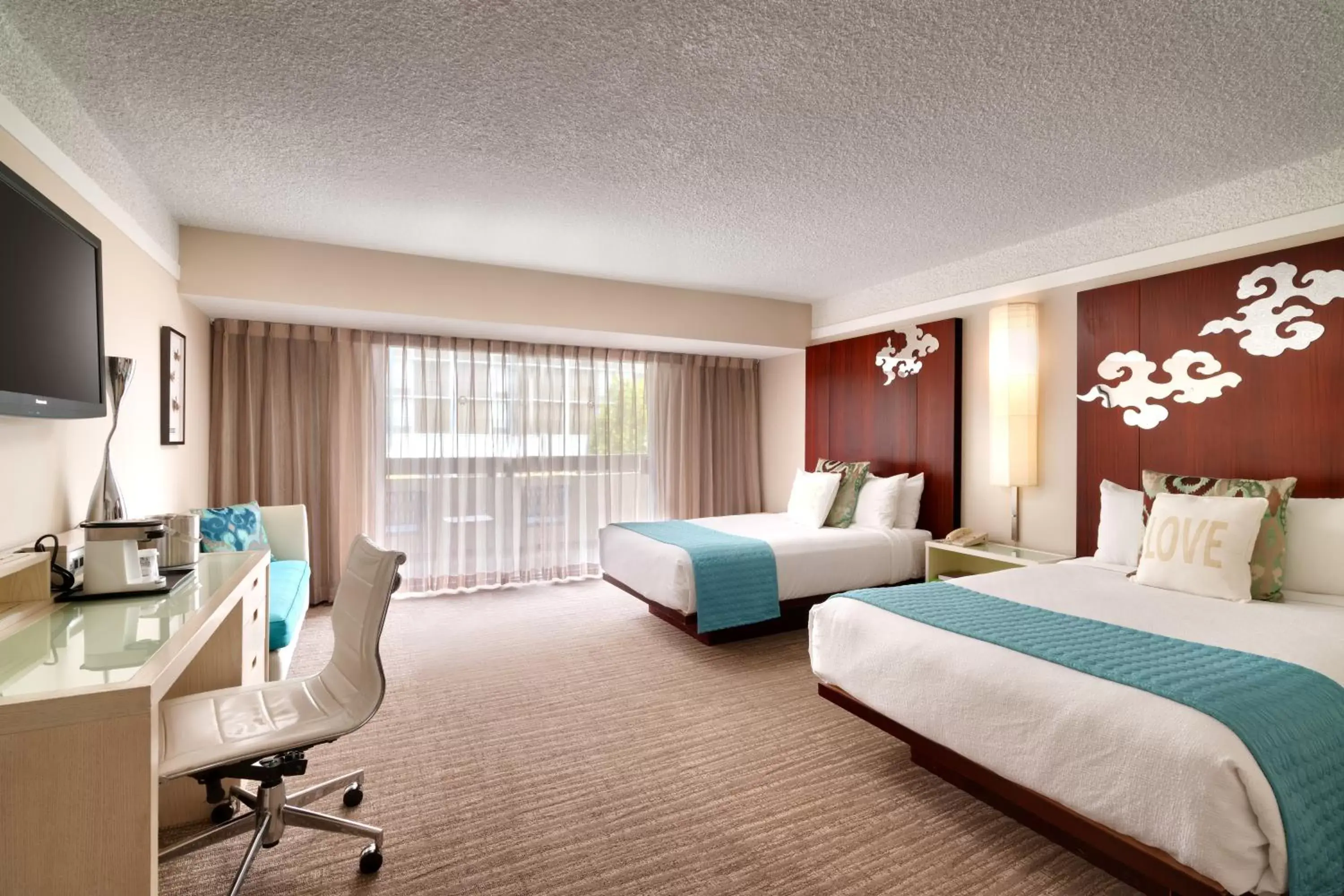 Standard Double Room in Atrium Hotel Orange County Standard Double Room in Atrium Hotel Orange County