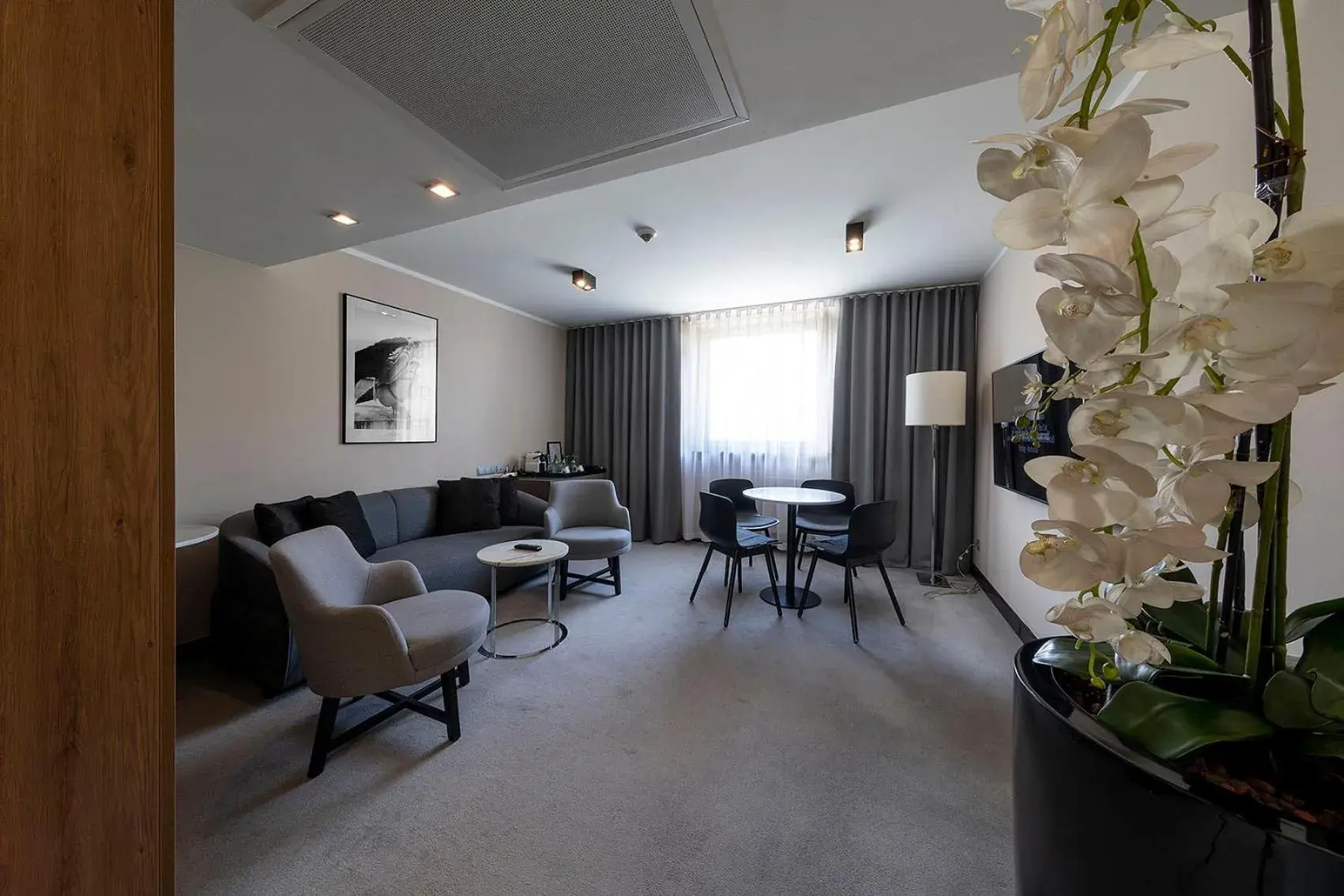 One-Bedroom Apartment (2 Adults) in Ilonn Hotel One-Bedroom Apartment (2 Adults) in Ilonn Hotel