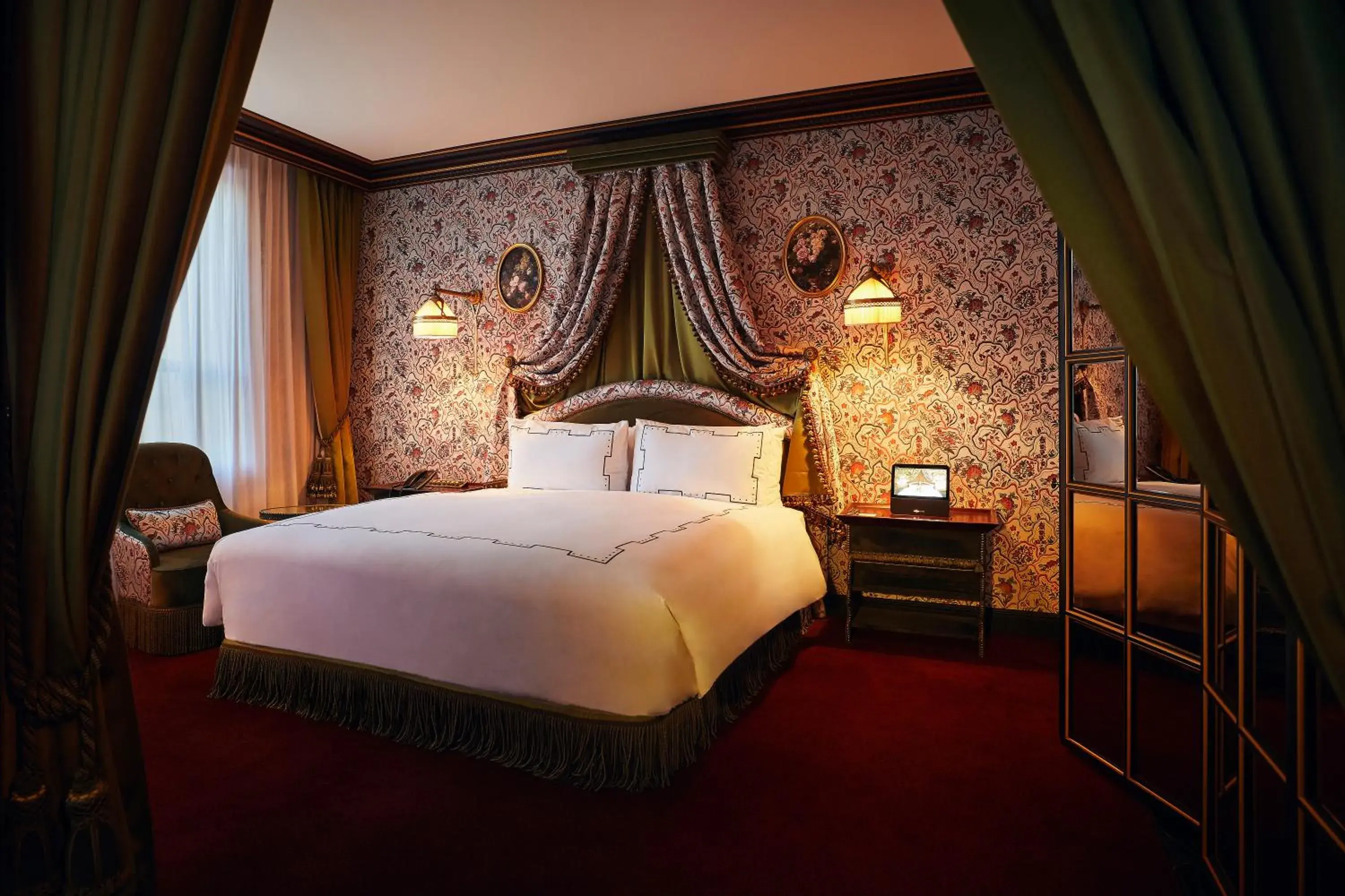 Corner Suite King With Suite Benefit in L'Escape Hotel Corner Suite King With Suite Benefit in L'Escape Hotel