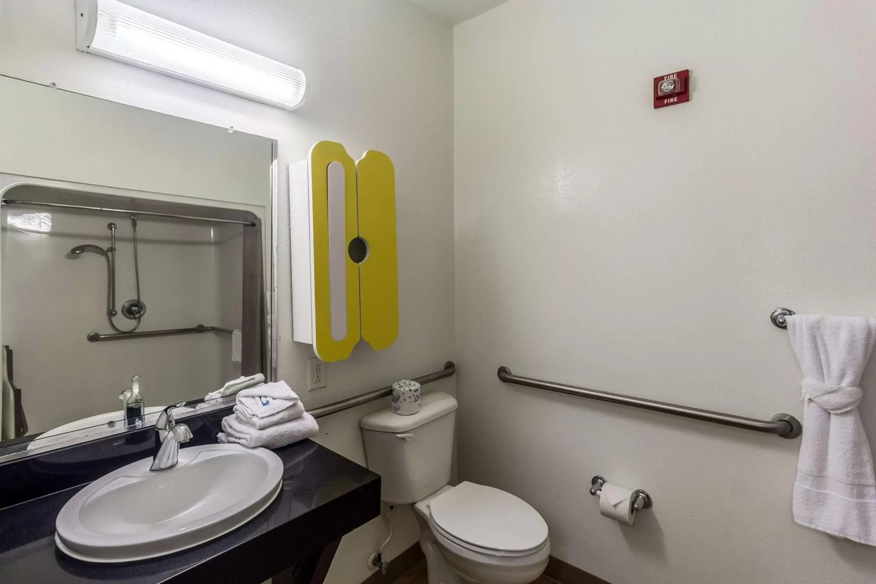 Queen Room - Disability Access - Roll in Shower in Studio 6-Mcallen, TX Queen Room - Disability Access - Roll in Shower in Studio 6-Mcallen, TX