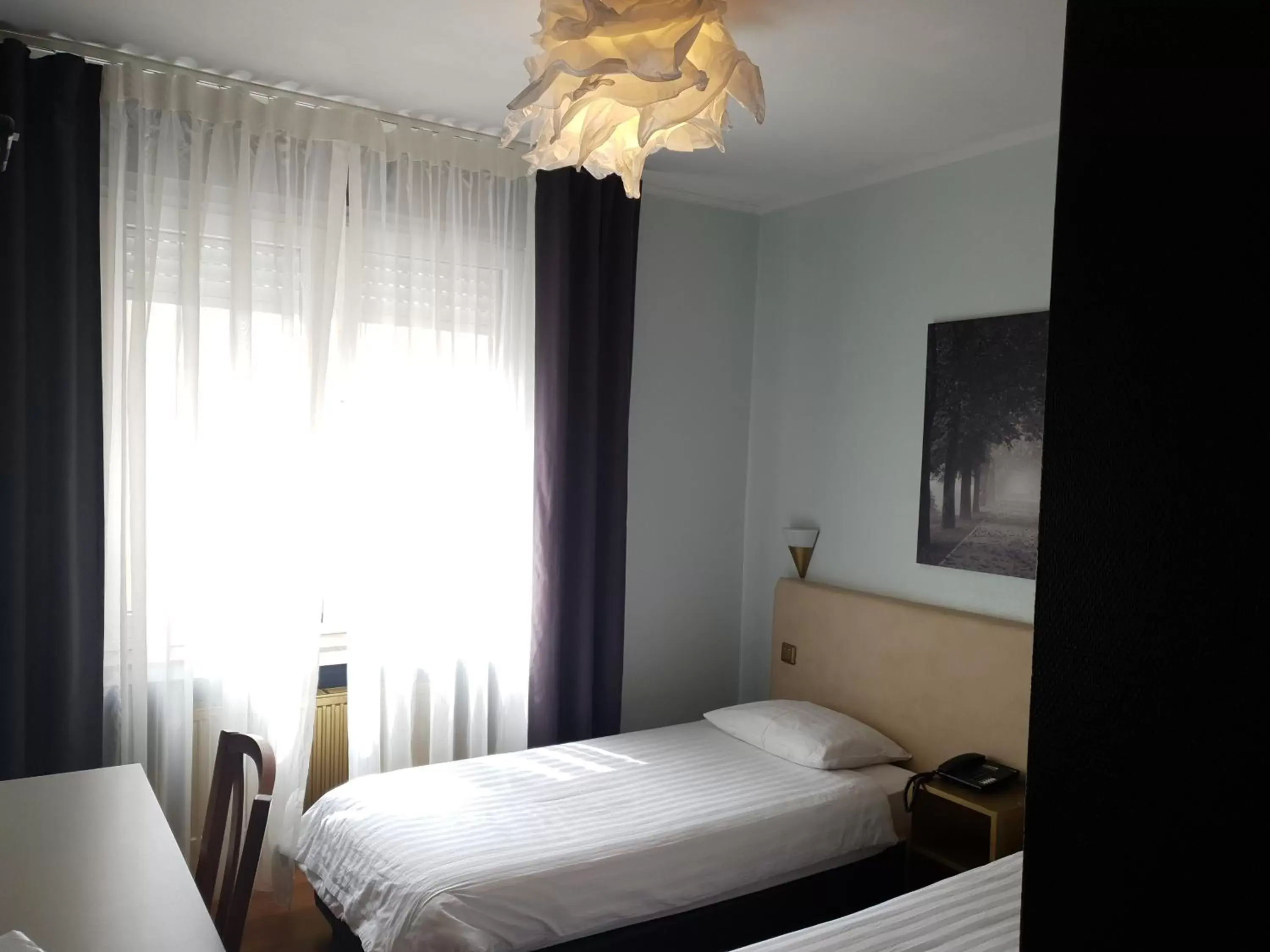 Twin Room in Yasha Hotel Twin Room in Yasha Hotel