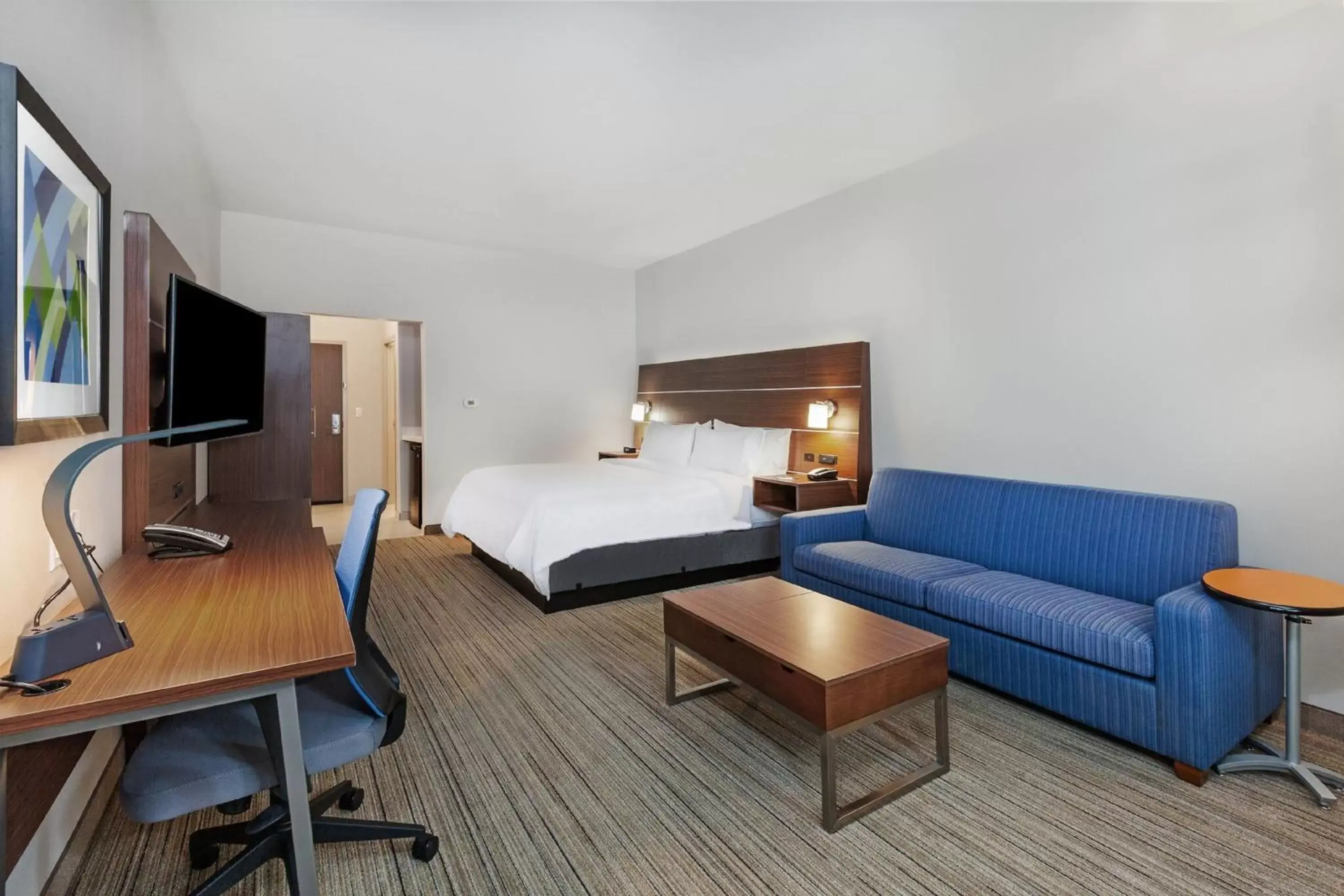 King Suite - Non-Smoking in Holiday Inn Express & Suites - Tulsa Northeast - Owasso, an IHG Hotel King Suite - Non-Smoking in Holiday Inn Express & Suites - Tulsa Northeast - Owasso, an IHG Hotel