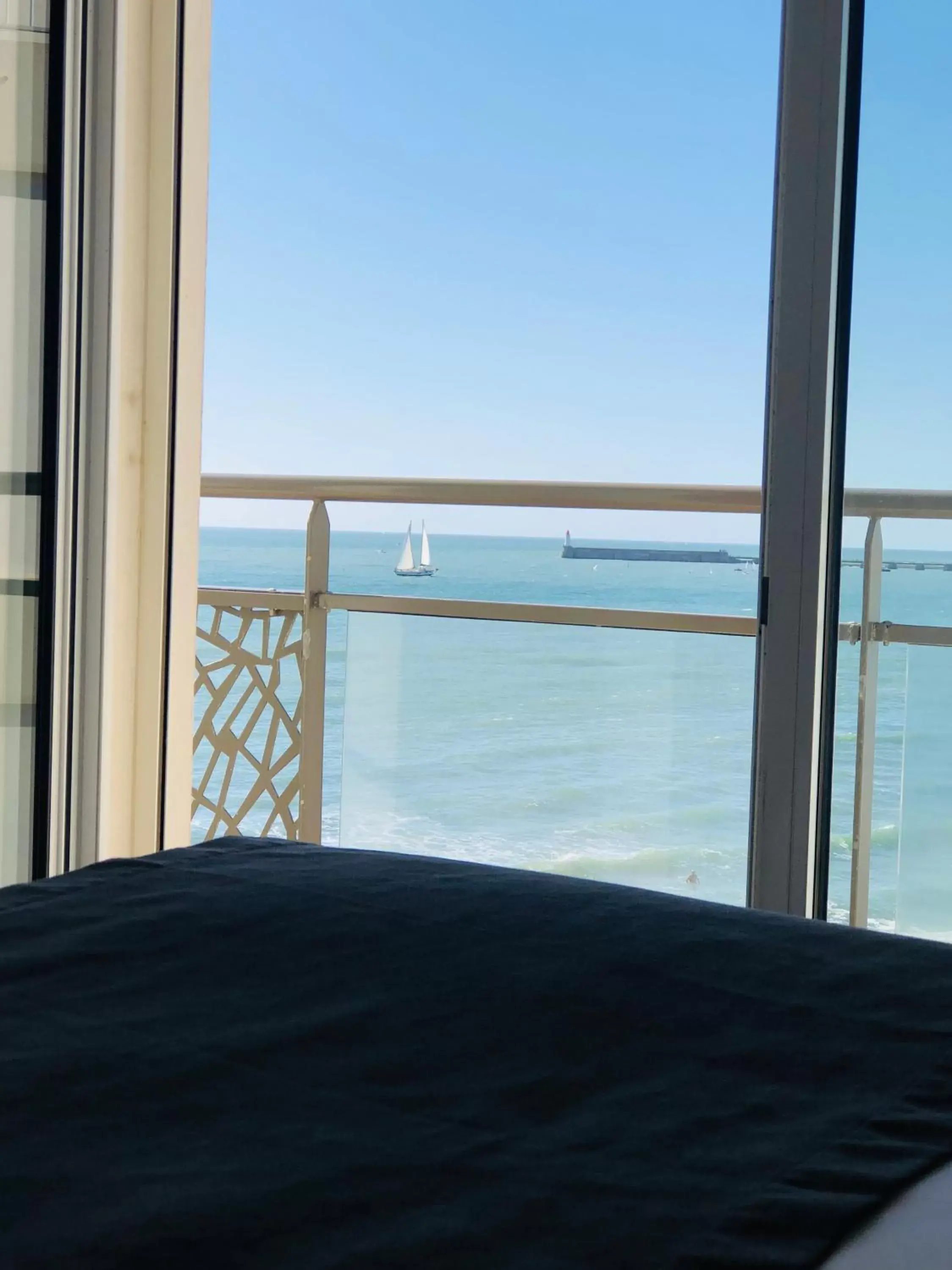 Superior Single Room with Sea View in Hotel & Spa Les Roches Noires Superior Single Room with Sea View in Hotel & Spa Les Roches Noires