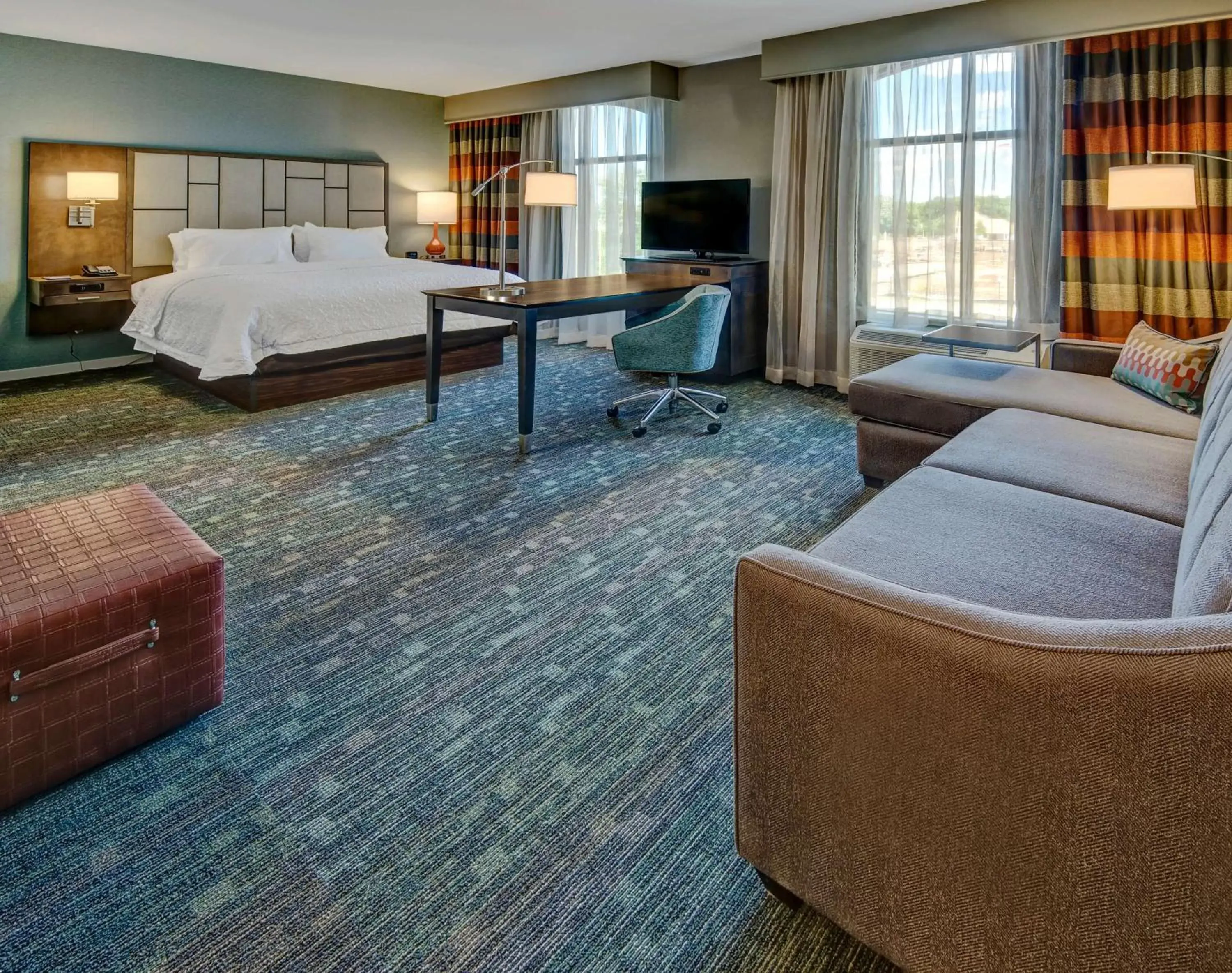 King Suite with Sofa Bed - Hearing Access/Non-Smoking in Hampton Inn & Suites Memphis Germantown King Suite with Sofa Bed - Hearing Access/Non-Smoking in Hampton Inn & Suites Memphis Germantown