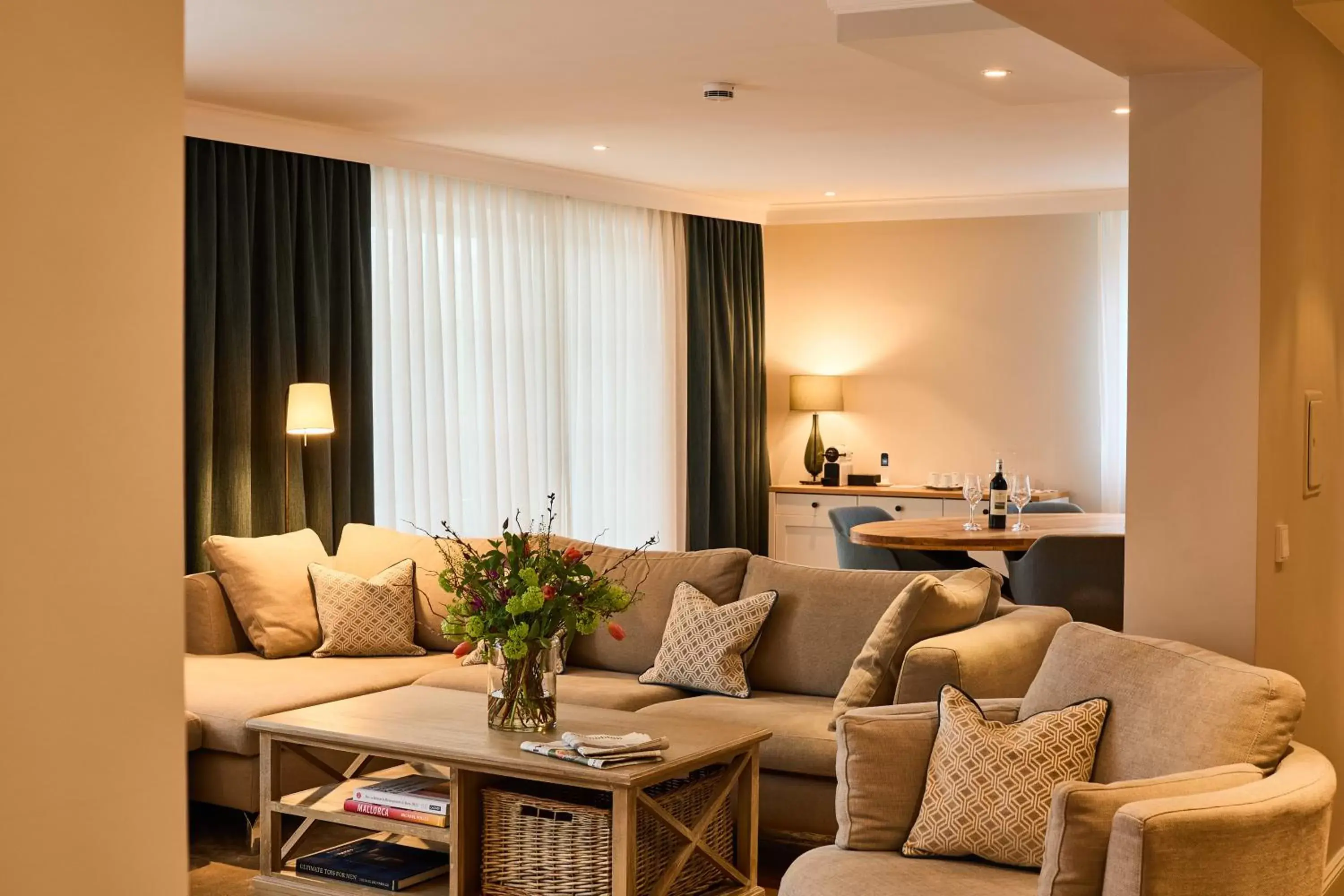 Two-Bedroom Suite in Fuchsbau Romantik Hotel & SPA Restaurant & FOX Bar Two-Bedroom Suite in Fuchsbau Romantik Hotel & SPA Restaurant & FOX Bar