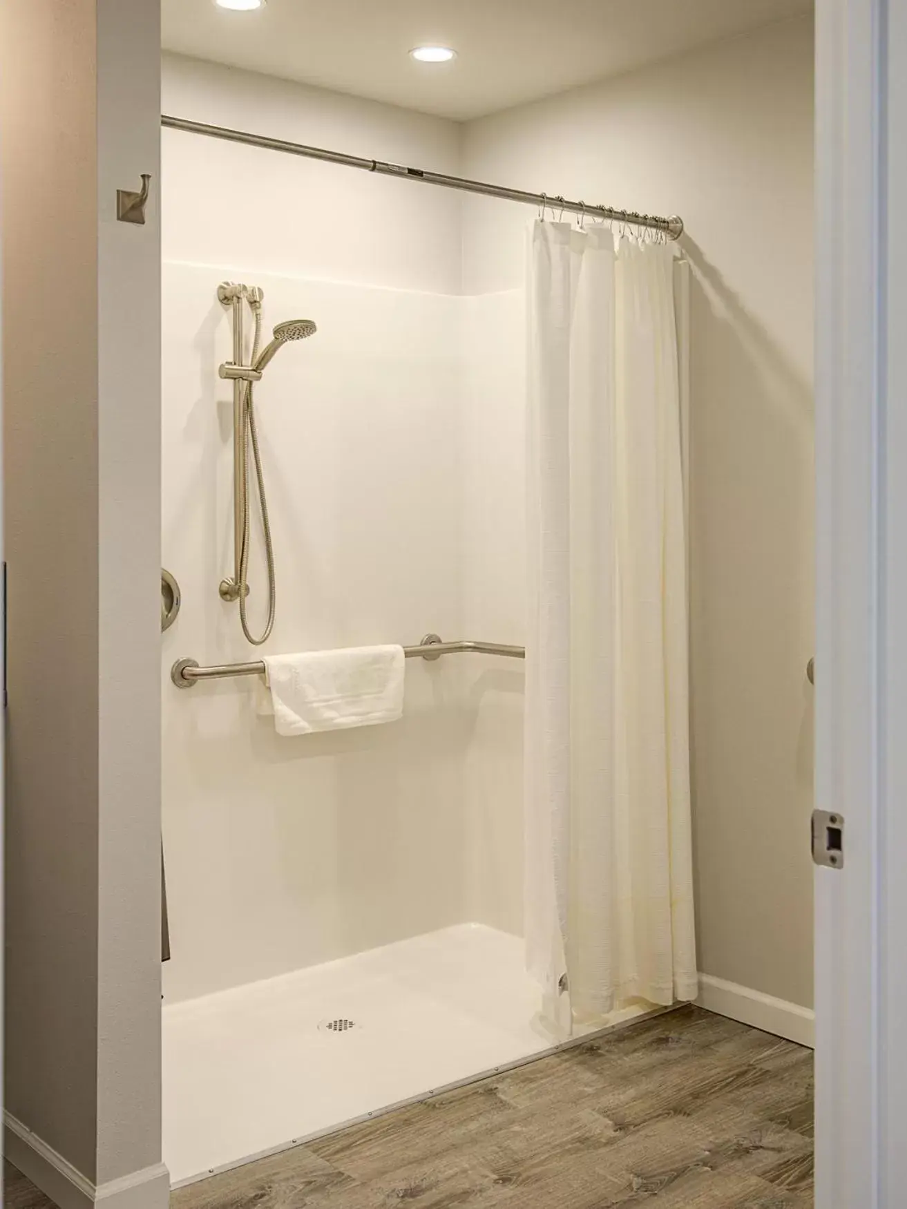 Queen Deluxe Suite - ADA Accessible - Streetside in Ocean Shores Resort Queen Deluxe Suite - ADA Accessible - Streetside in Ocean Shores Resort