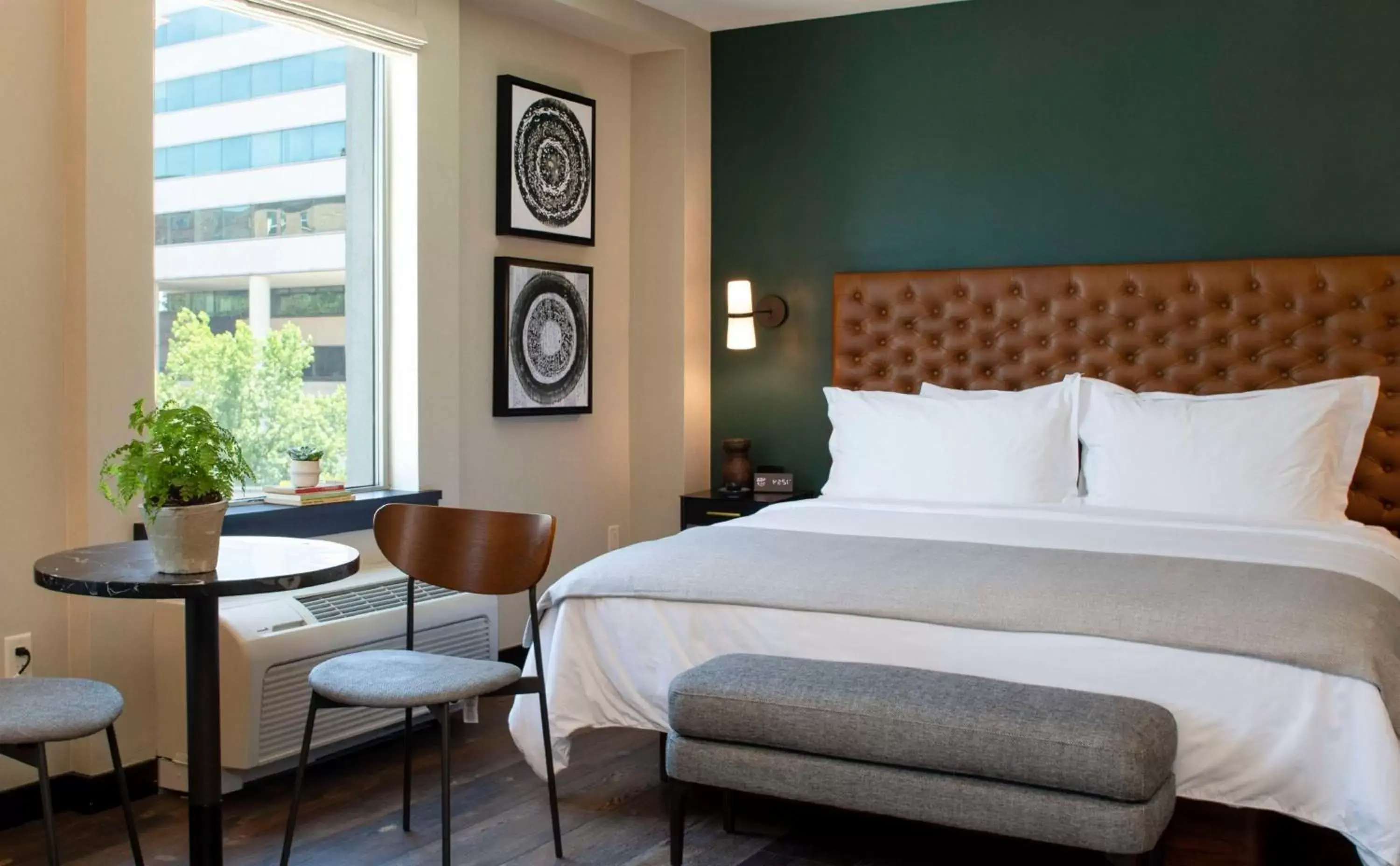 Downtown Standard King Room in The Lloyd Stamford, Tapestry Collection by Hilton Downtown Standard King Room in The Lloyd Stamford, Tapestry Collection by Hilton