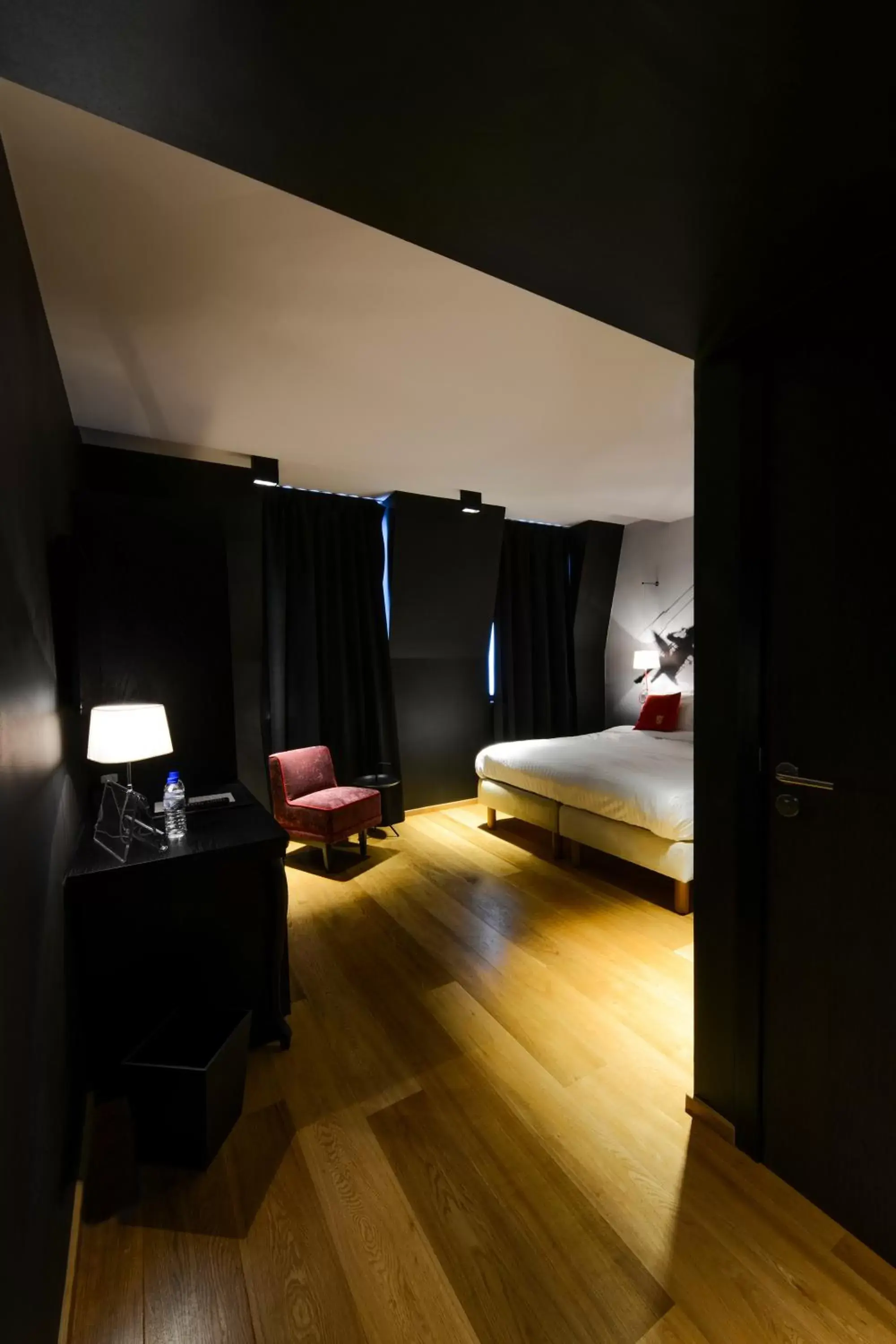 Deluxe Double Room with Pool Side in Hotel The Royal Snail Deluxe Double Room with Pool Side in Hotel The Royal Snail