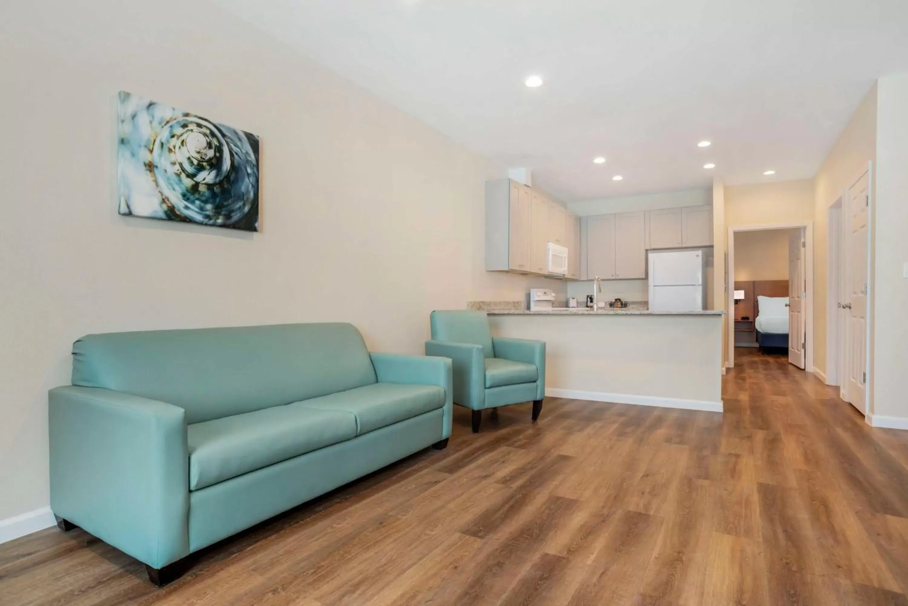 Penthouse Queen Suite with Two Queen Beds and Sofa Bed - Non-Smoking in Chateau Beachfront Hotel, a By the Sea Resort Penthouse Queen Suite with Two Queen Beds and Sofa Bed - Non-Smoking in Chateau Beachfront Hotel, a By the Sea Resort