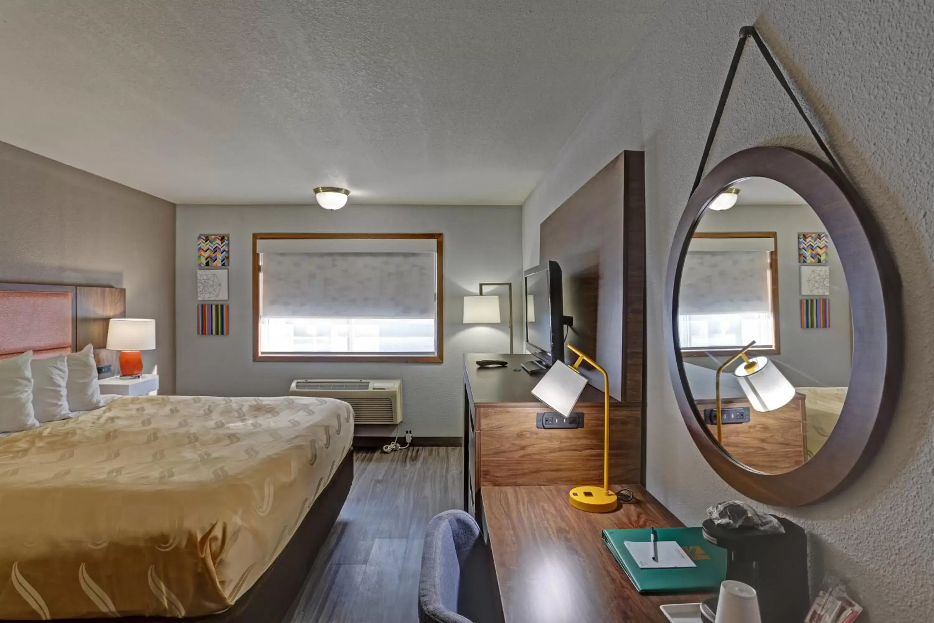 King Room - Non-Smoking in Quality Inn Pierre-Fort Pierre King Room - Non-Smoking in Quality Inn Pierre-Fort Pierre