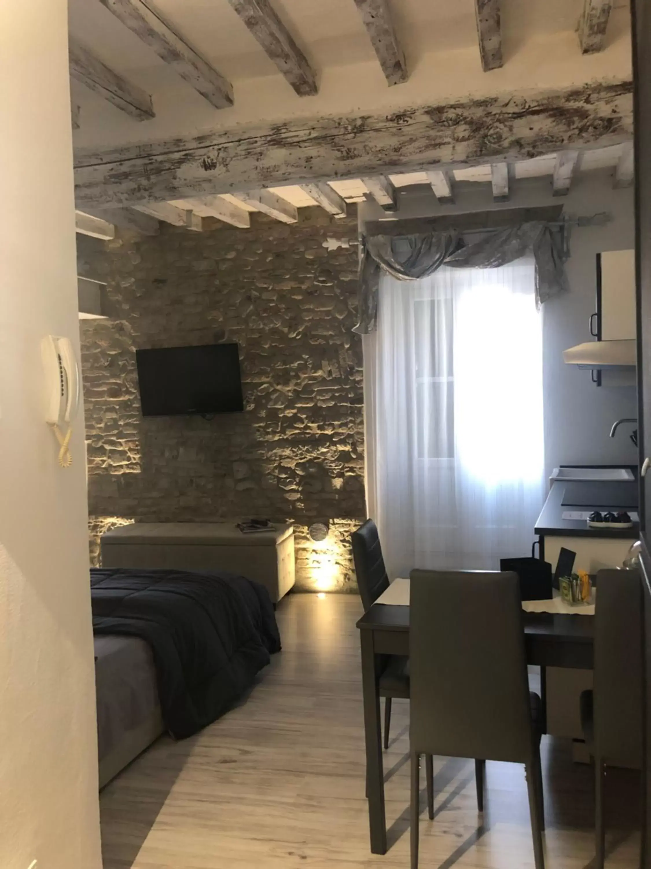 MentoreR&B MentoreR&B