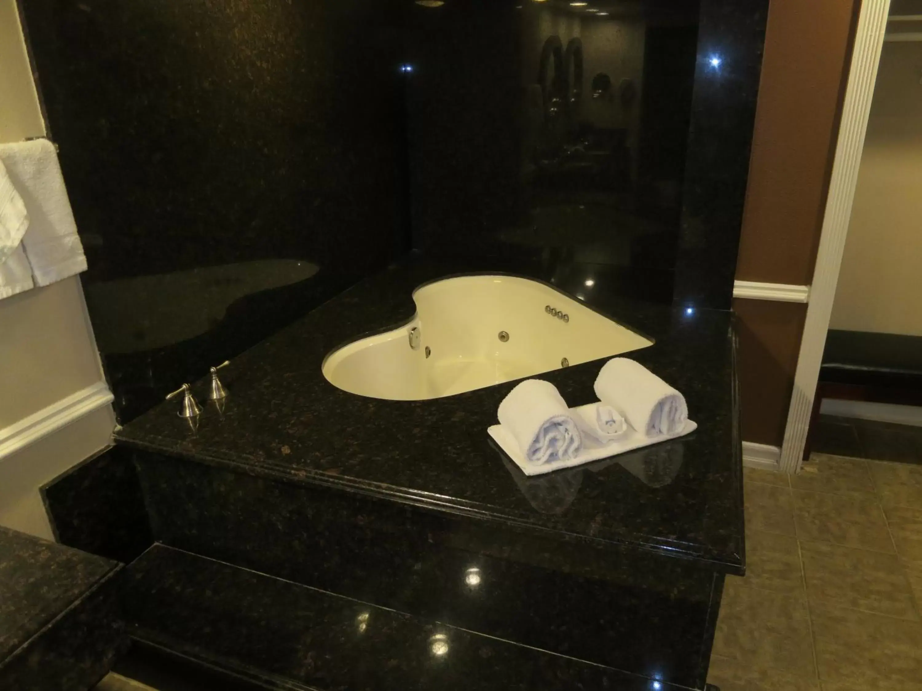 Dynasty Suites Hotel Dynasty Suites Hotel