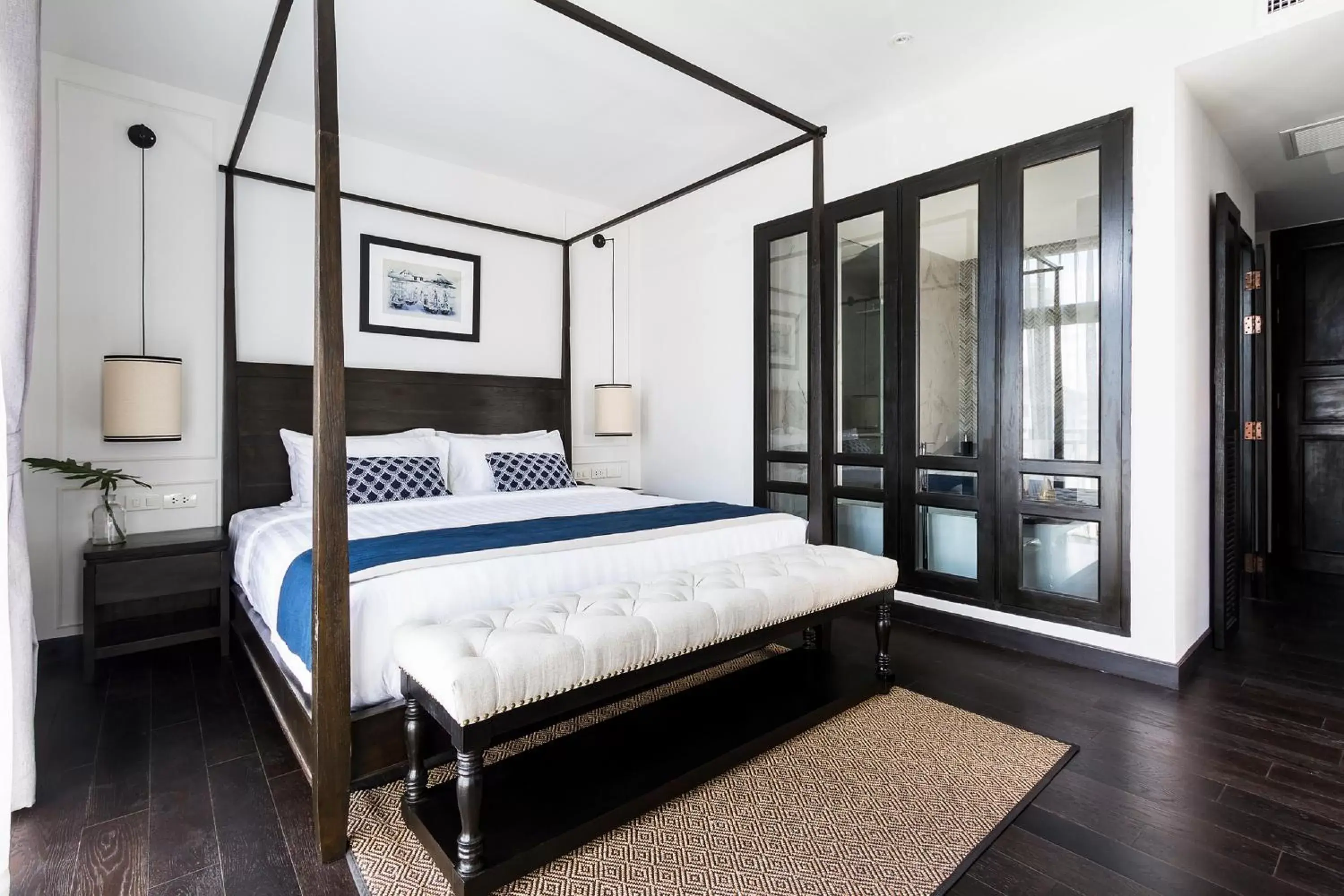 Superior Double Room with Balcony in Cheeva Dee Hotel Superior Double Room with Balcony in Cheeva Dee Hotel