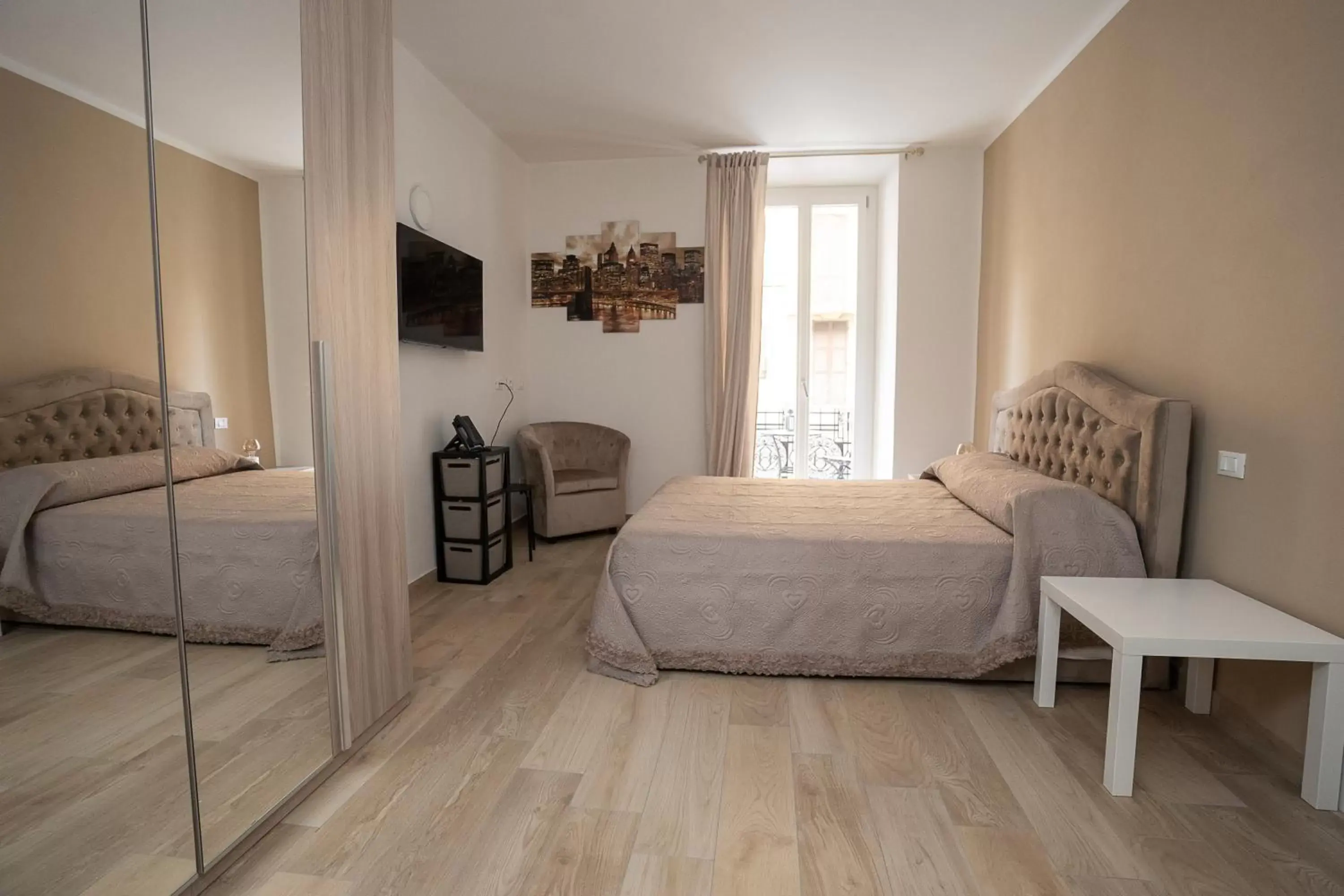 King Room with Balcony in Le Stelle Della Spezia King Room with Balcony in Le Stelle Della Spezia