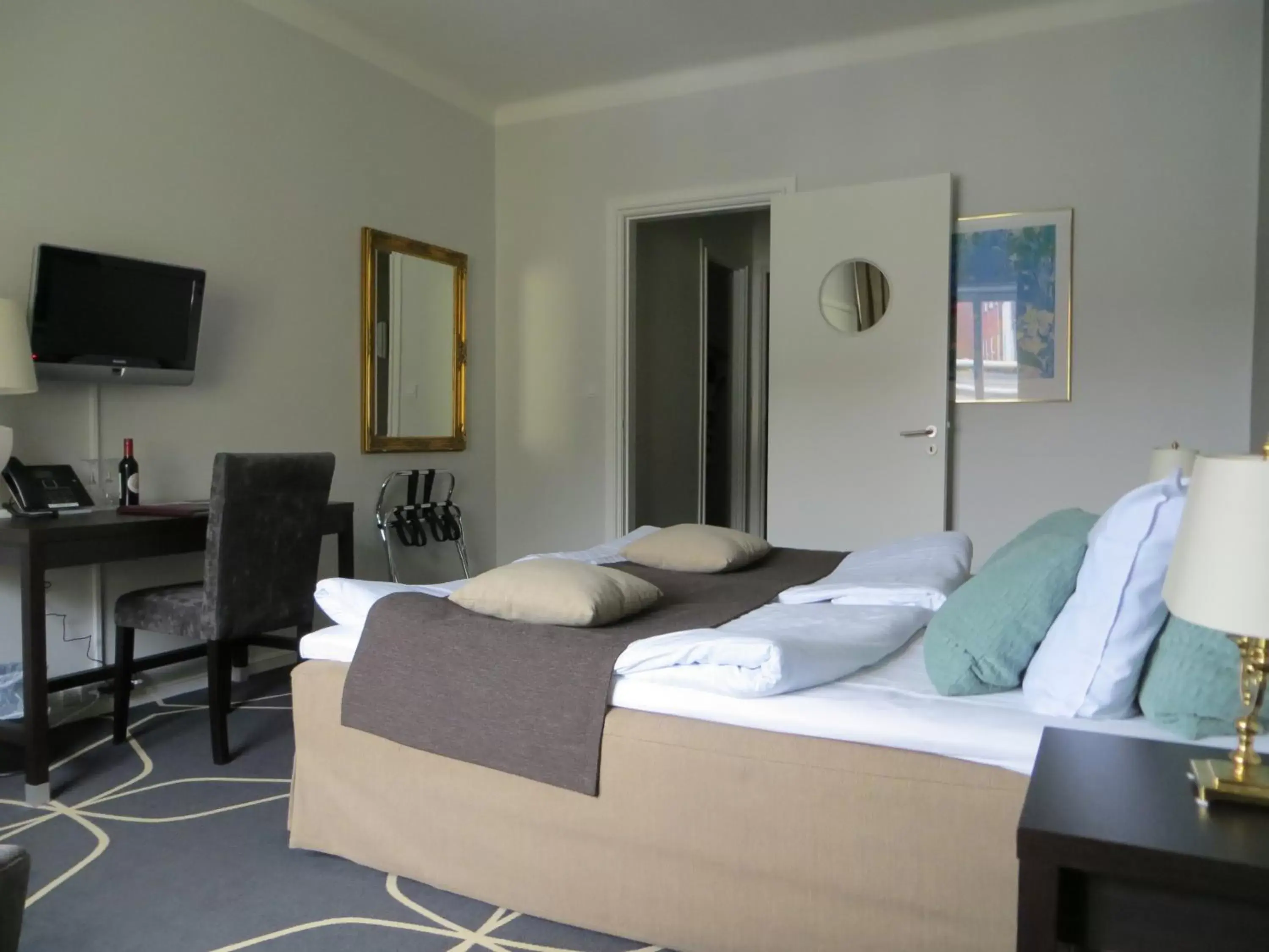 Superior Double Room in Hotel Dania Superior Double Room in Hotel Dania