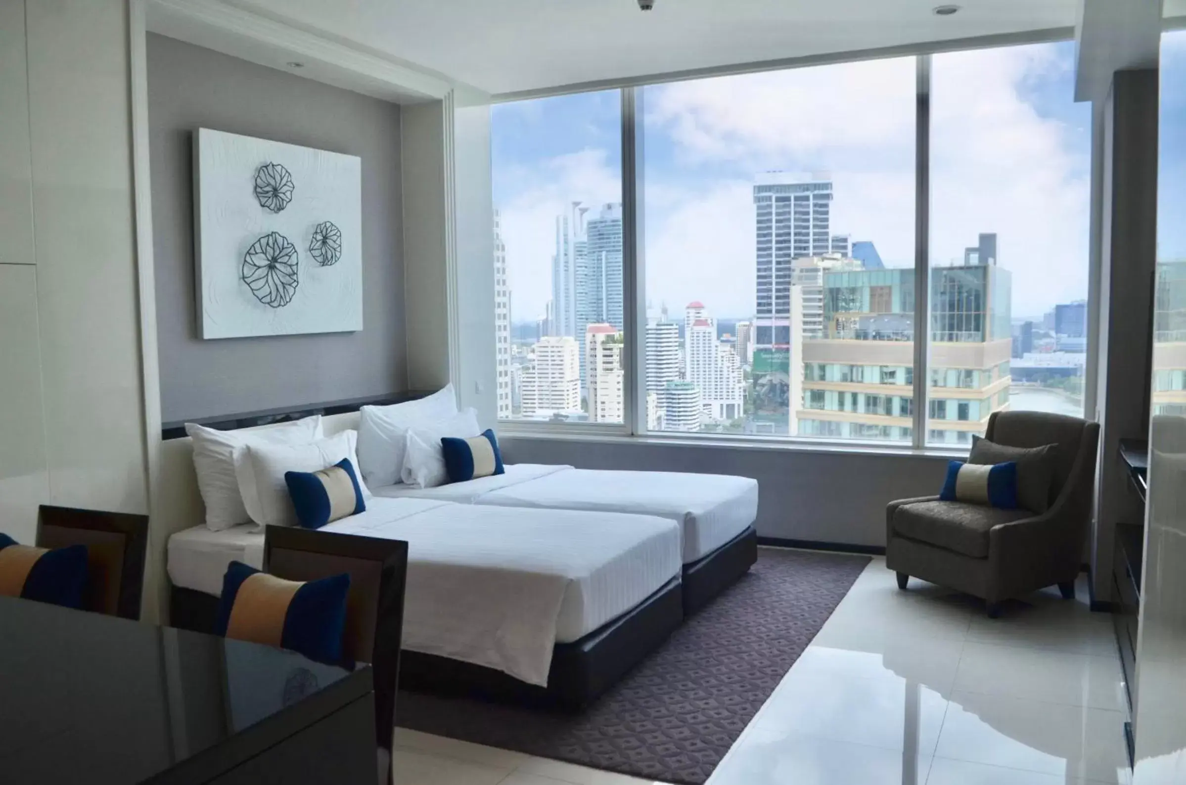 One-Bedroom Suite (4 Adults) in Grande Centre Point Hotel Terminal21 One-Bedroom Suite (4 Adults) in Grande Centre Point Hotel Terminal21