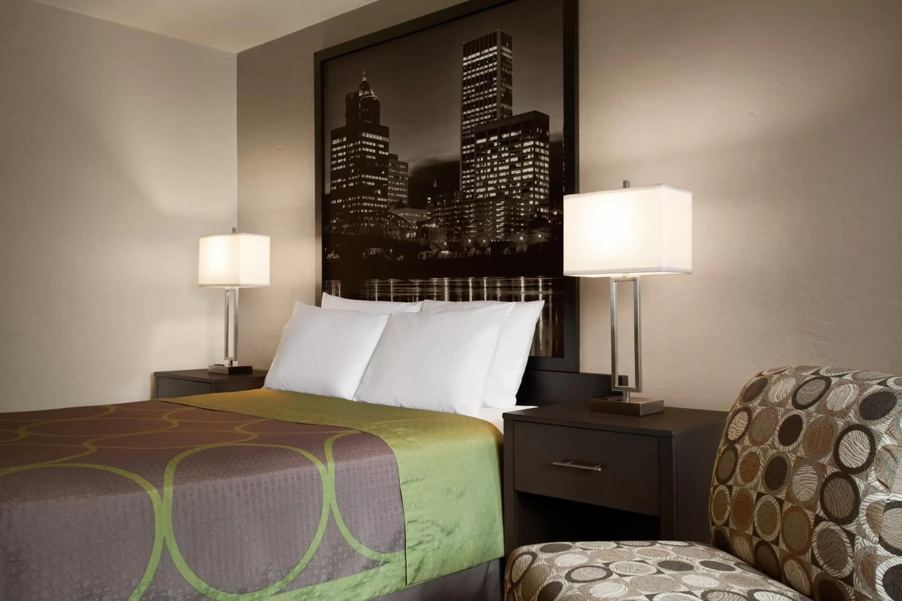 King Room- Non-Smoking in Super 8 by Wyndham Portland Airport King Room- Non-Smoking in Super 8 by Wyndham Portland Airport