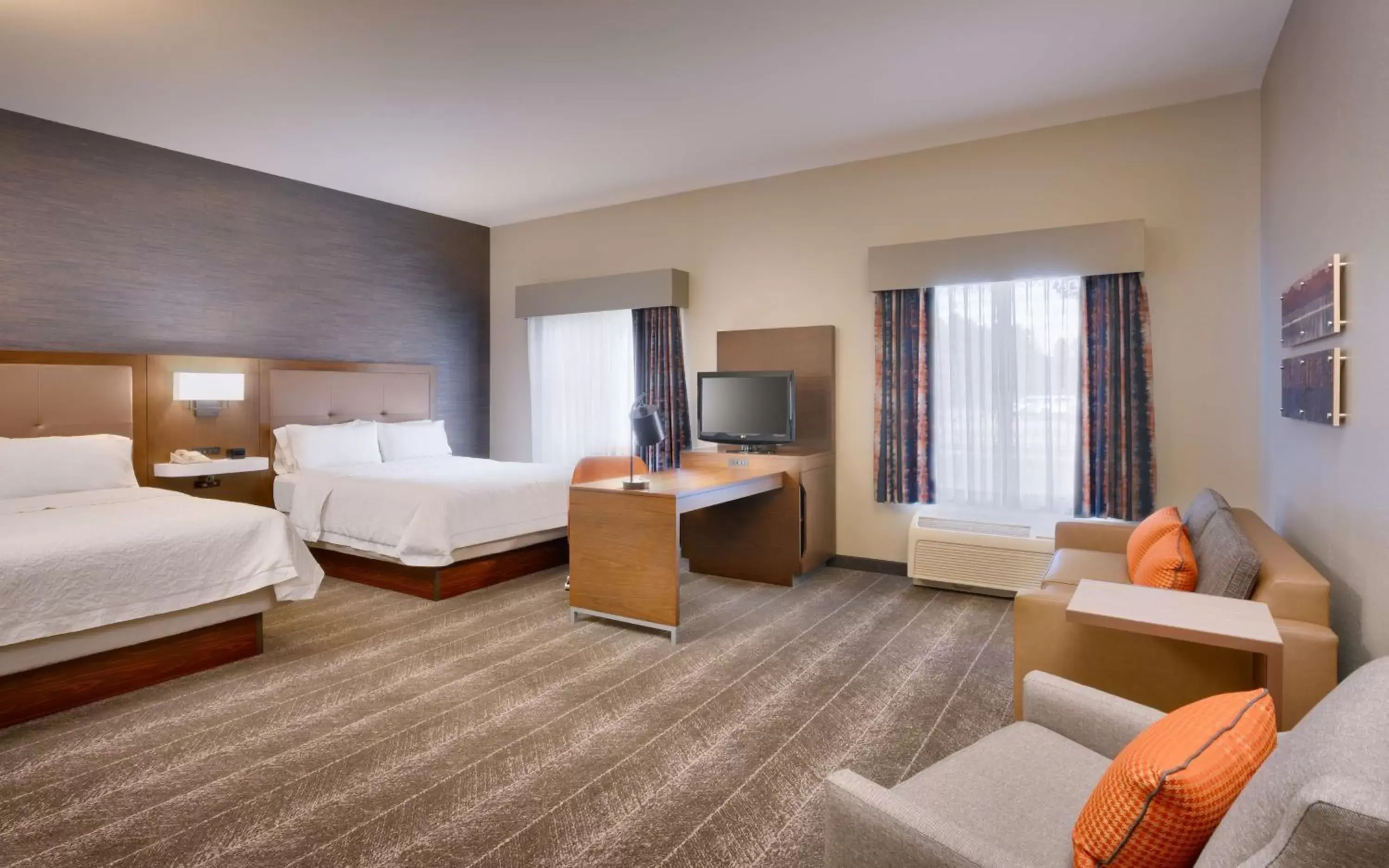 Non-Smoking Queen Studio with Balcony - single occupancy in Hampton Inn & Suites Show Low-Pinetop Non-Smoking Queen Studio with Balcony - single occupancy in Hampton Inn & Suites Show Low-Pinetop