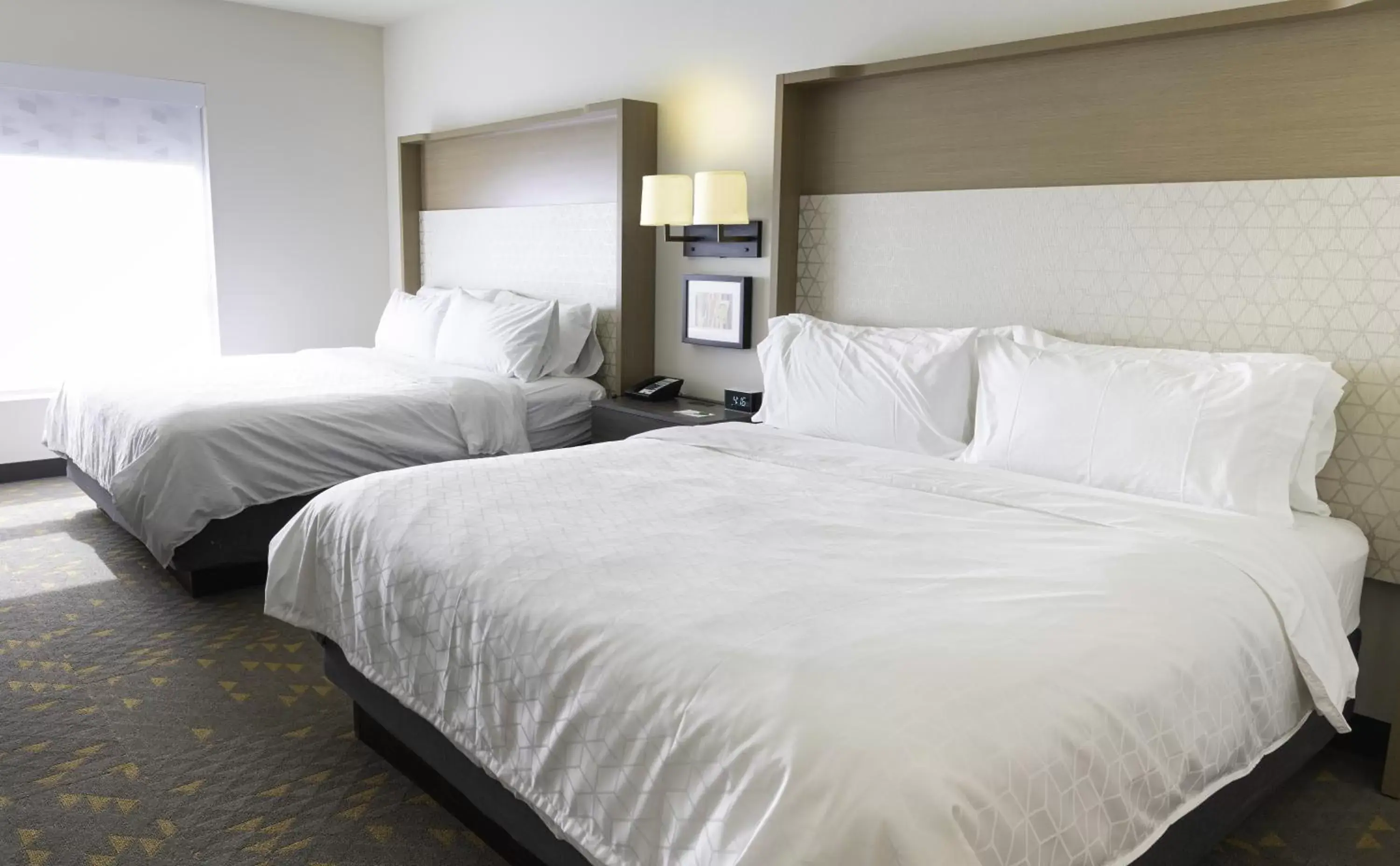 Standard King Room with Two King Beds in Holiday Inn Glendale - Stadium & Ent Dist by IHG Standard King Room with Two King Beds in Holiday Inn Glendale - Stadium & Ent Dist by IHG