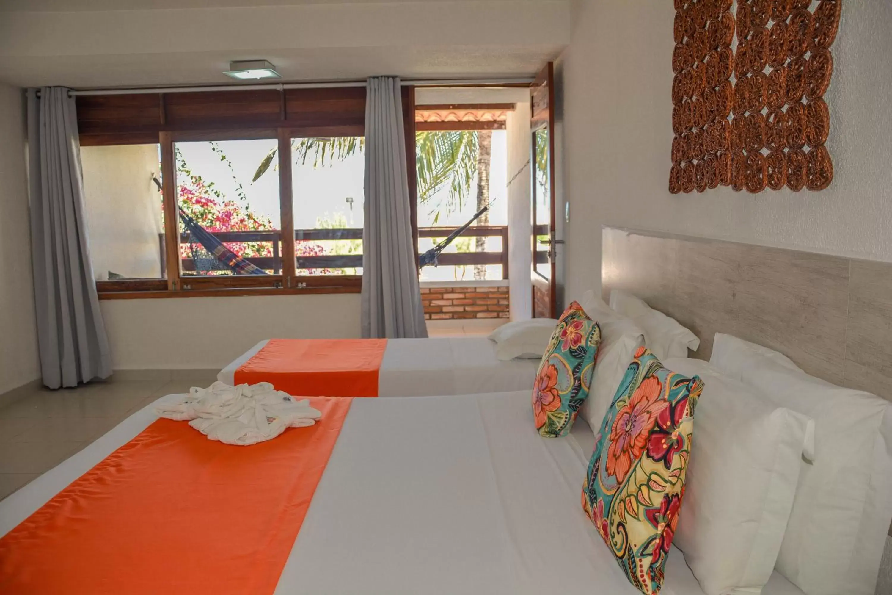 Quadruple Room with Sea View in Pousada Encontro das Águas Quadruple Room with Sea View in Pousada Encontro das Águas