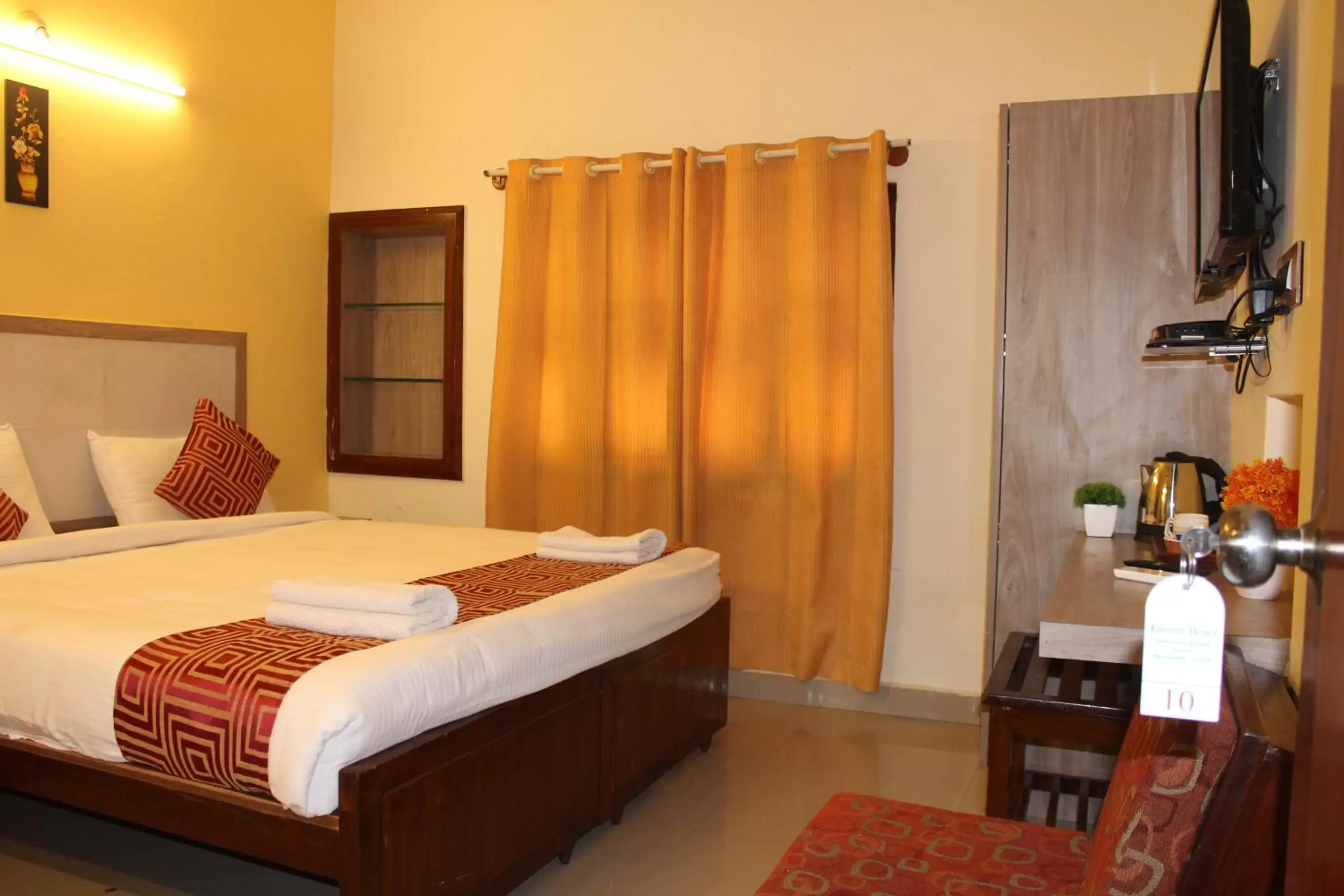 Standard Double Room in Hotel Kaveri Standard Double Room in Hotel Kaveri