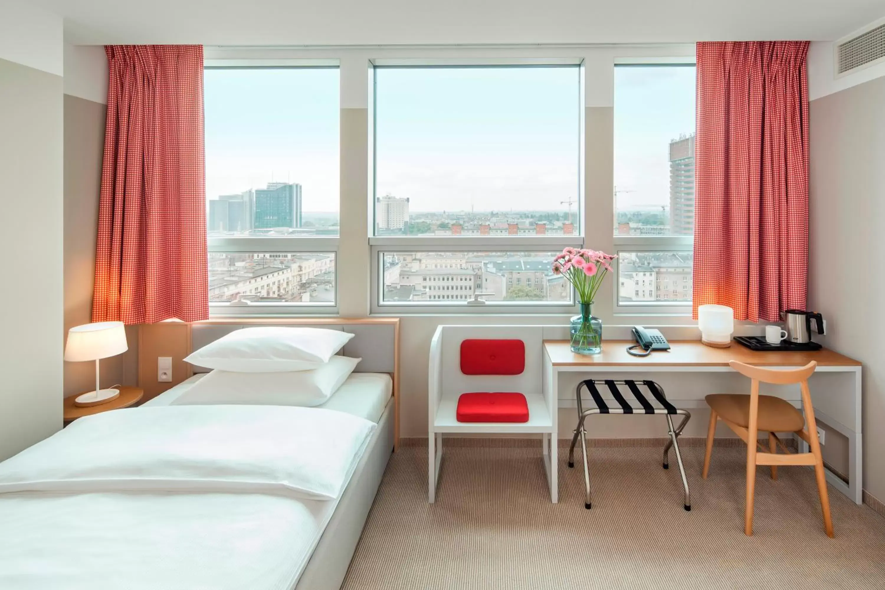 Superior Single Room in Hotel Altus Poznań Old Town - Destigo Hotels Superior Single Room in Hotel Altus Poznań Old Town - Destigo Hotels