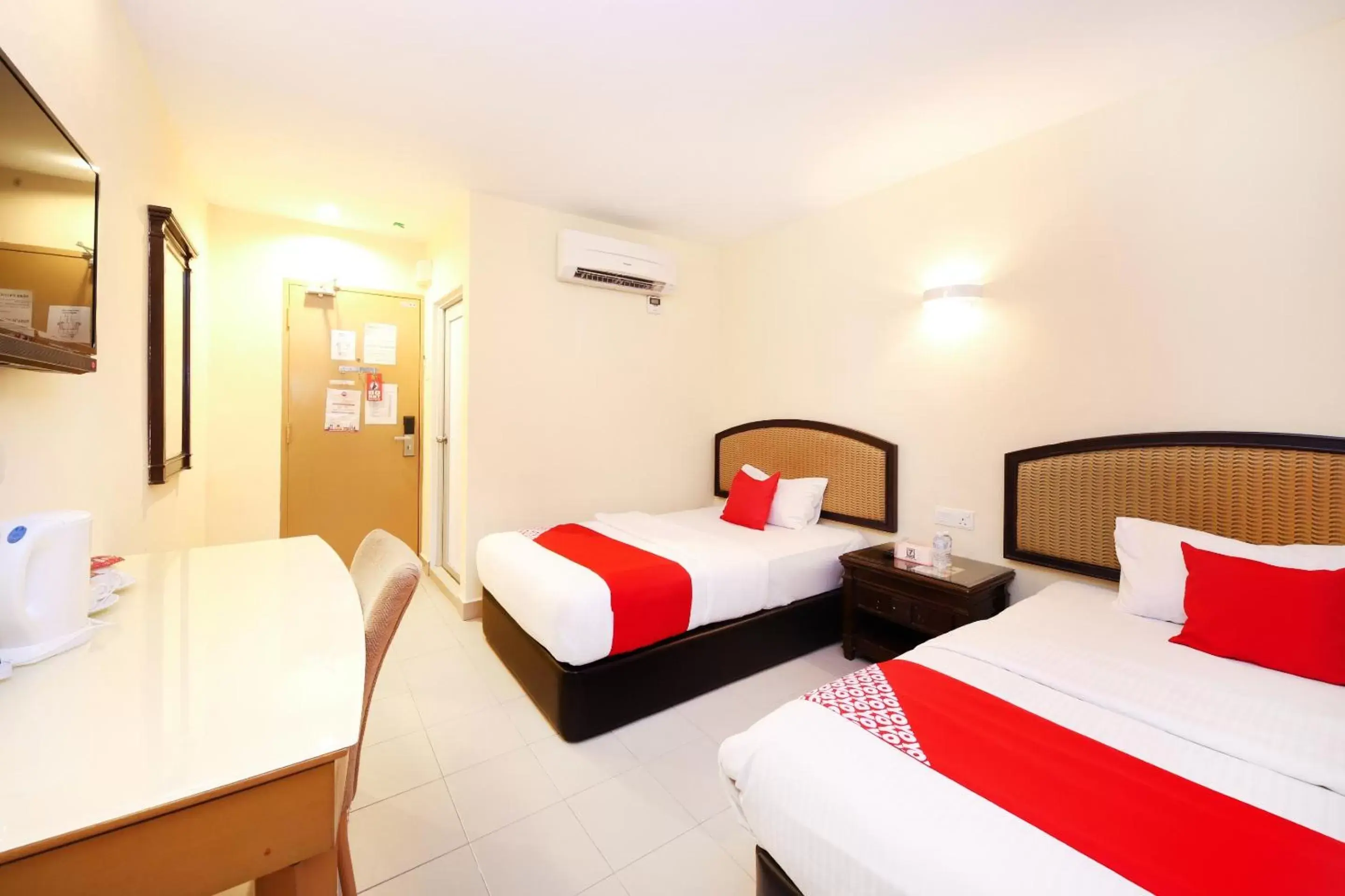 Standard Twin Room in Super OYO 635 Seven Days Hotel Standard Twin Room in Super OYO 635 Seven Days Hotel