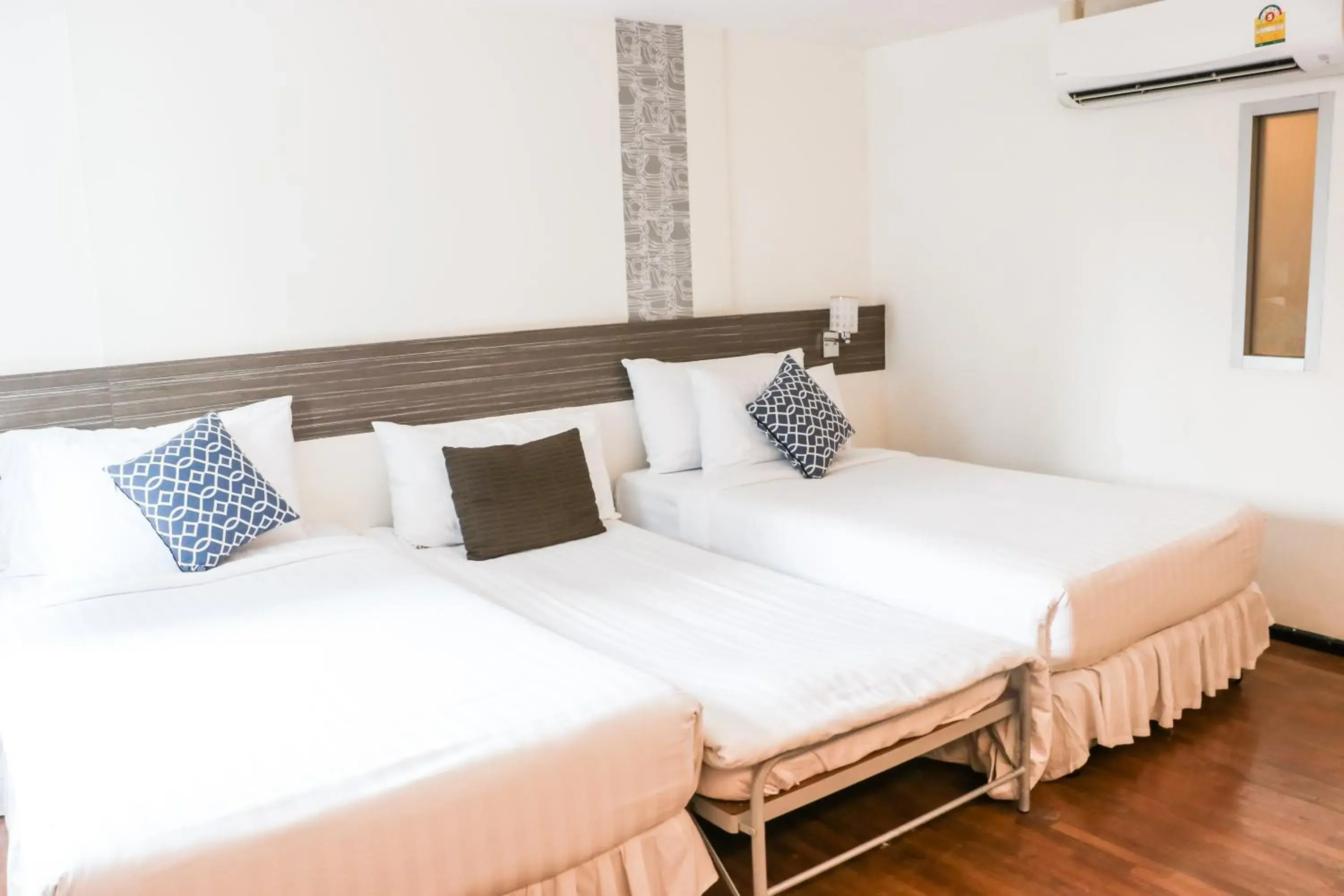 Superior Triple Room in The Mini R Ratchada Superior Triple Room in The Mini R Ratchada