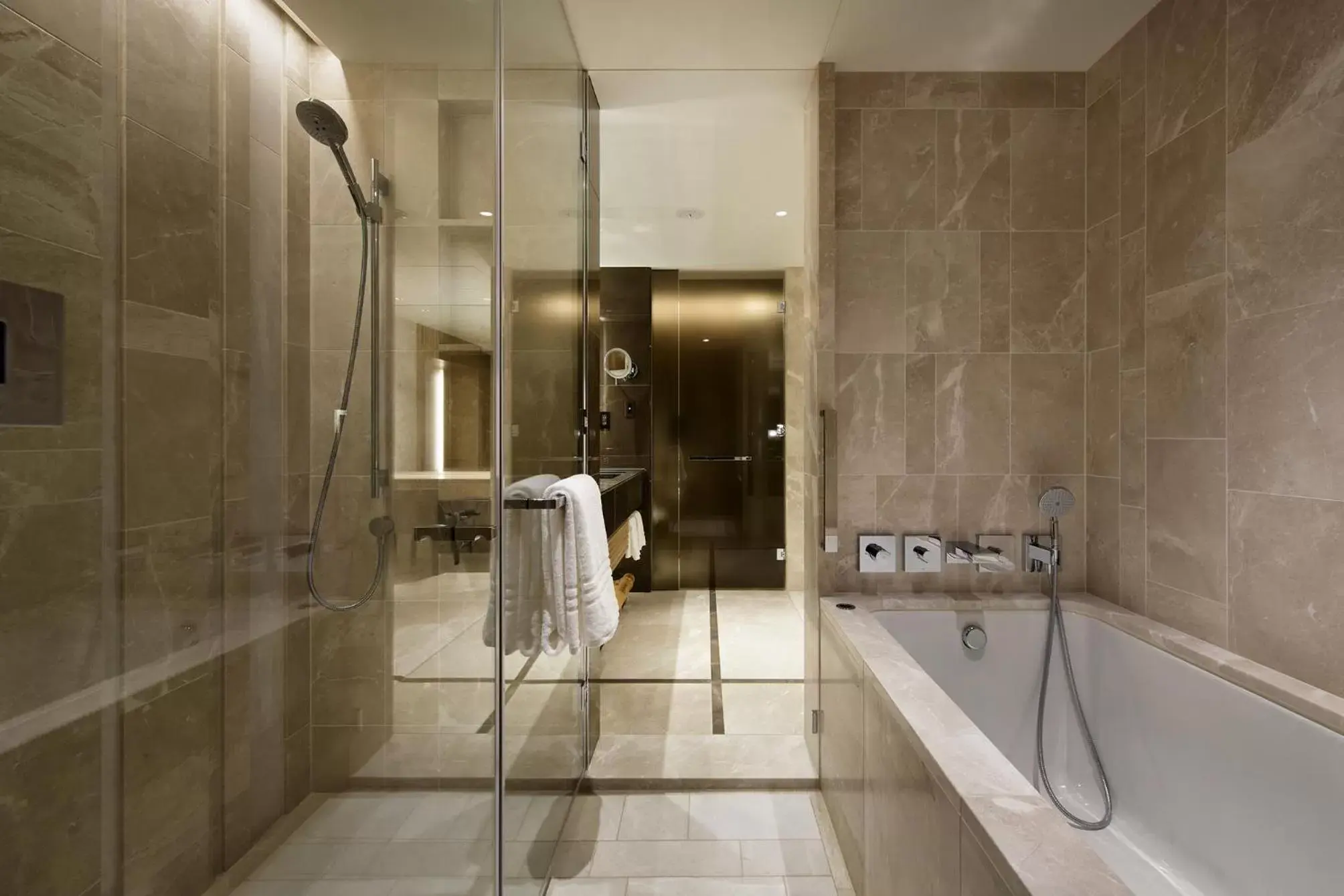 Premier King Room with Kyoto View in Four Seasons Hotel Kyoto Premier King Room with Kyoto View in Four Seasons Hotel Kyoto