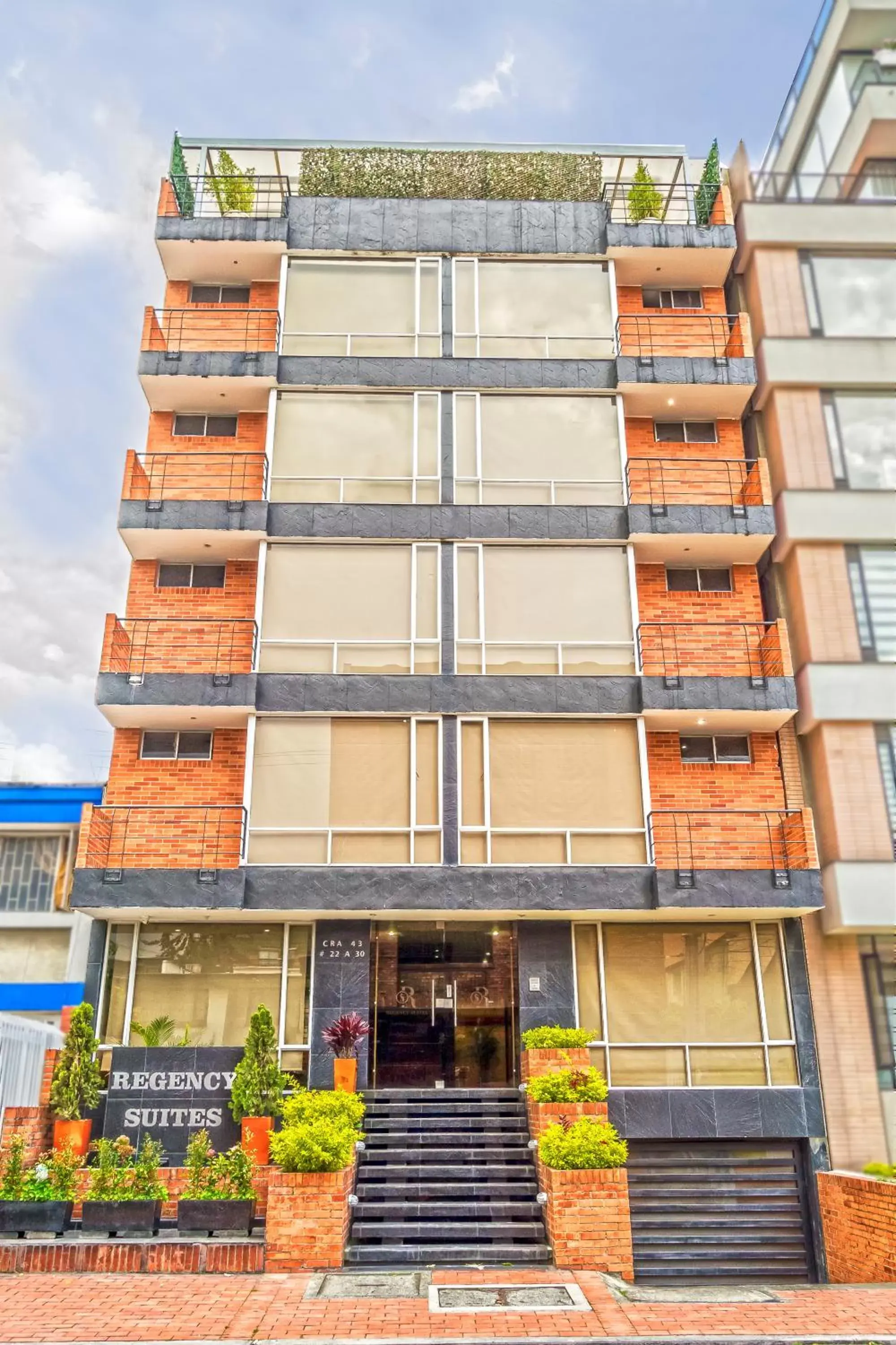 Hotel Regency Suites La Feria Hotel Regency Suites La Feria