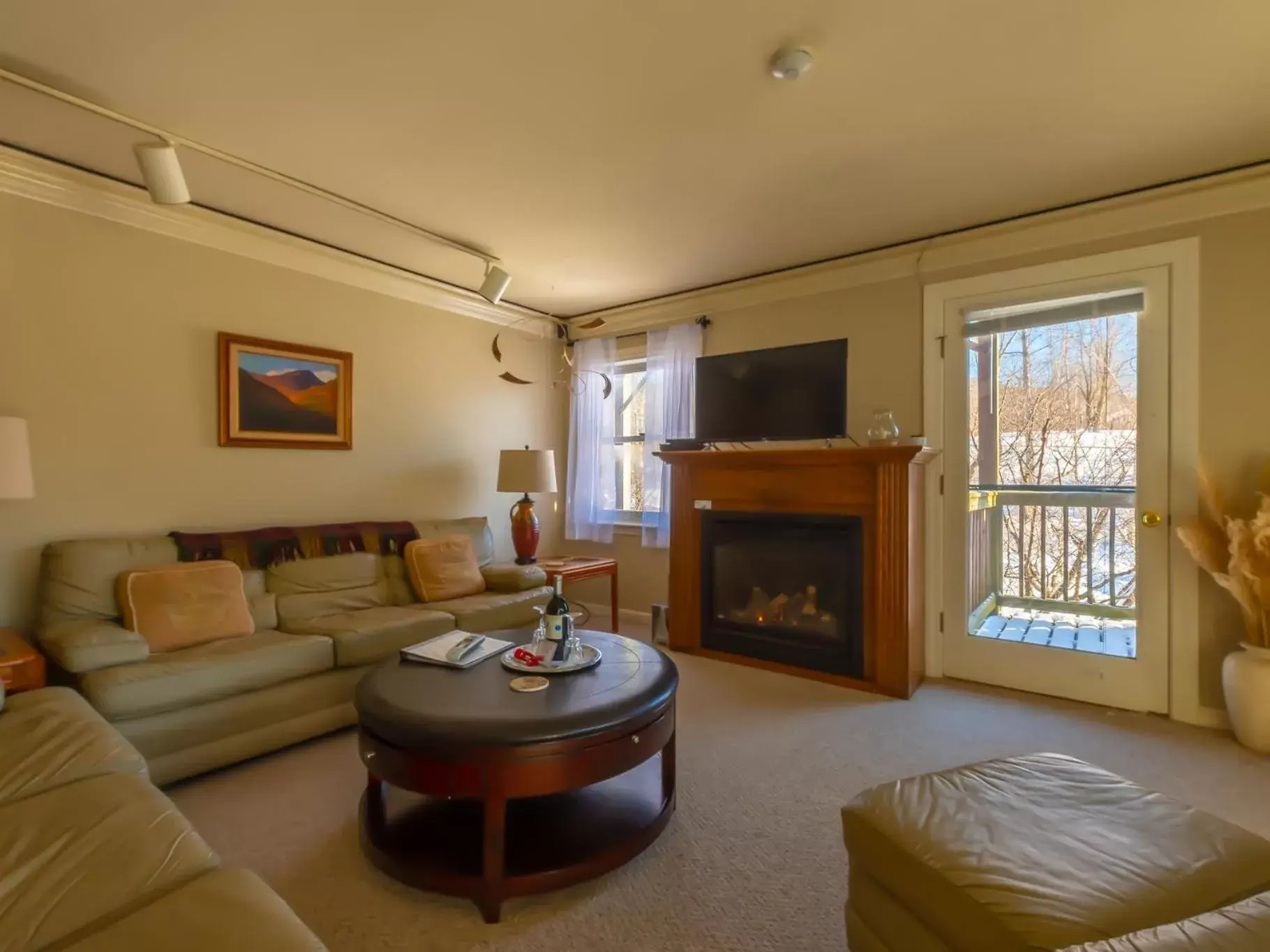 One-Bedroom Standard Apartment in Shaker Mill Inn One-Bedroom Standard Apartment in Shaker Mill Inn