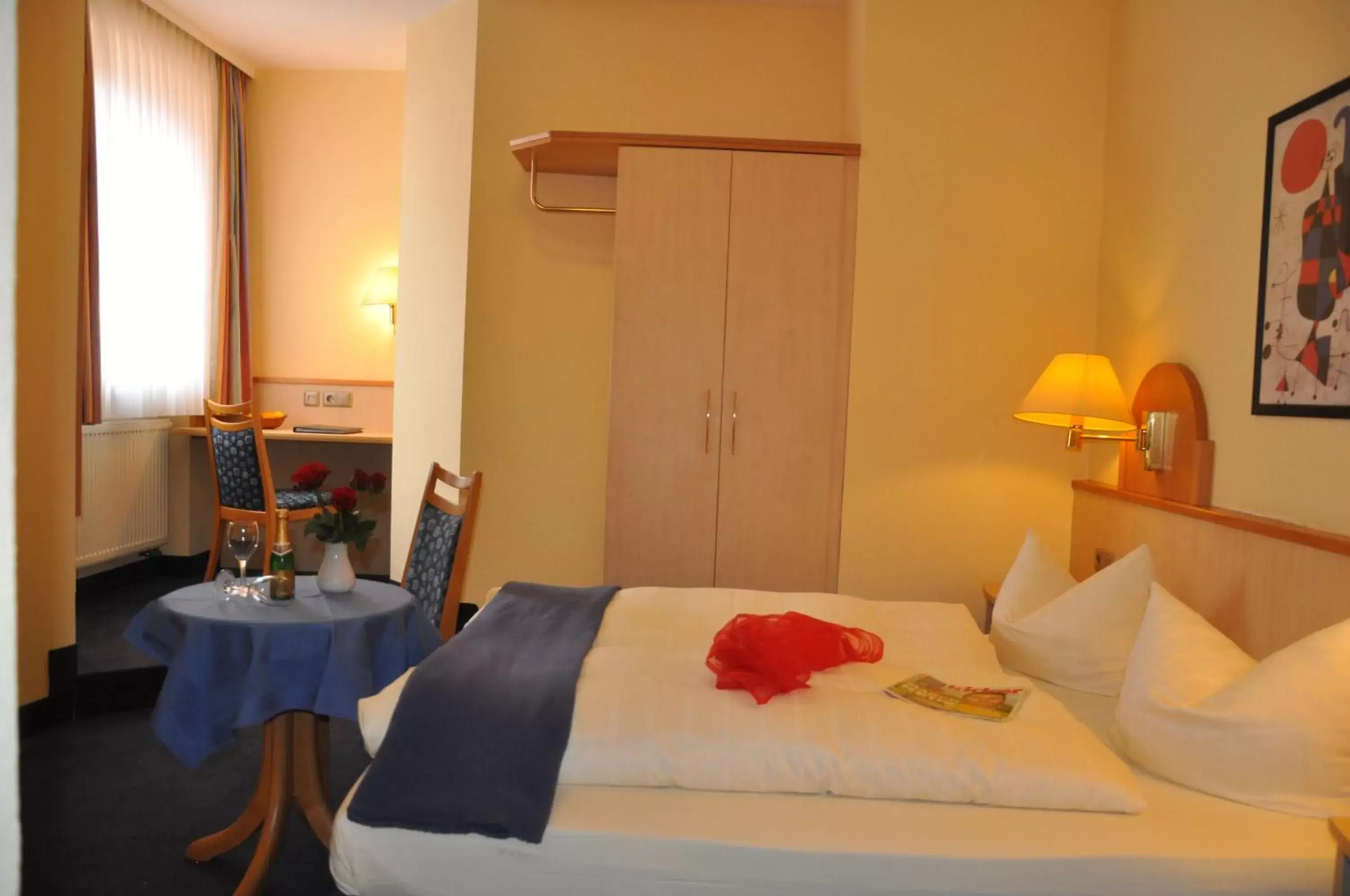 Double Room in City Partner Hotel Strauss Double Room in City Partner Hotel Strauss