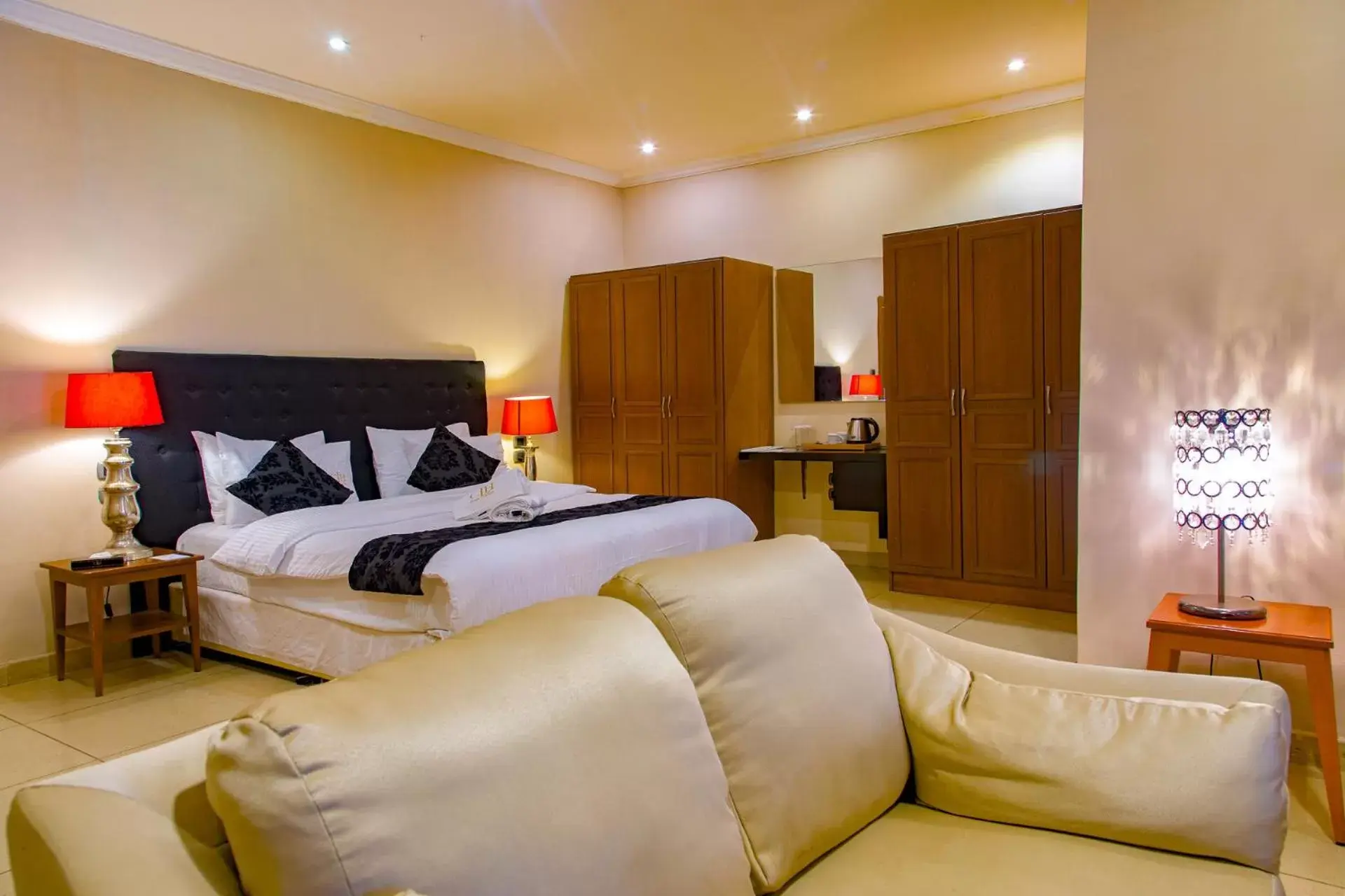 Junior Suite - single occupancy in The Country Lodge Hotel Junior Suite - single occupancy in The Country Lodge Hotel