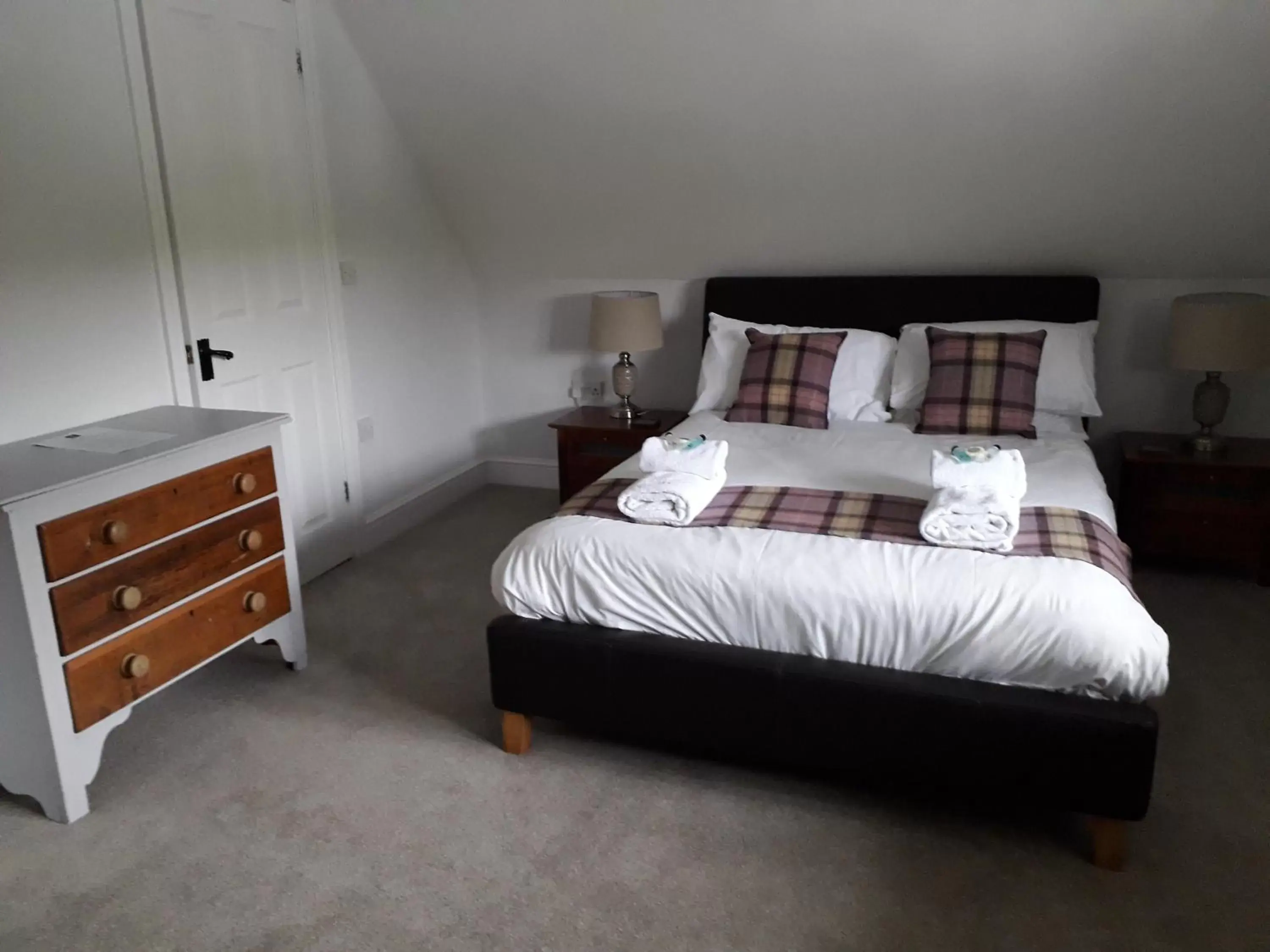 Double Room with Private Bathroom in White Horse Inn Double Room with Private Bathroom in White Horse Inn