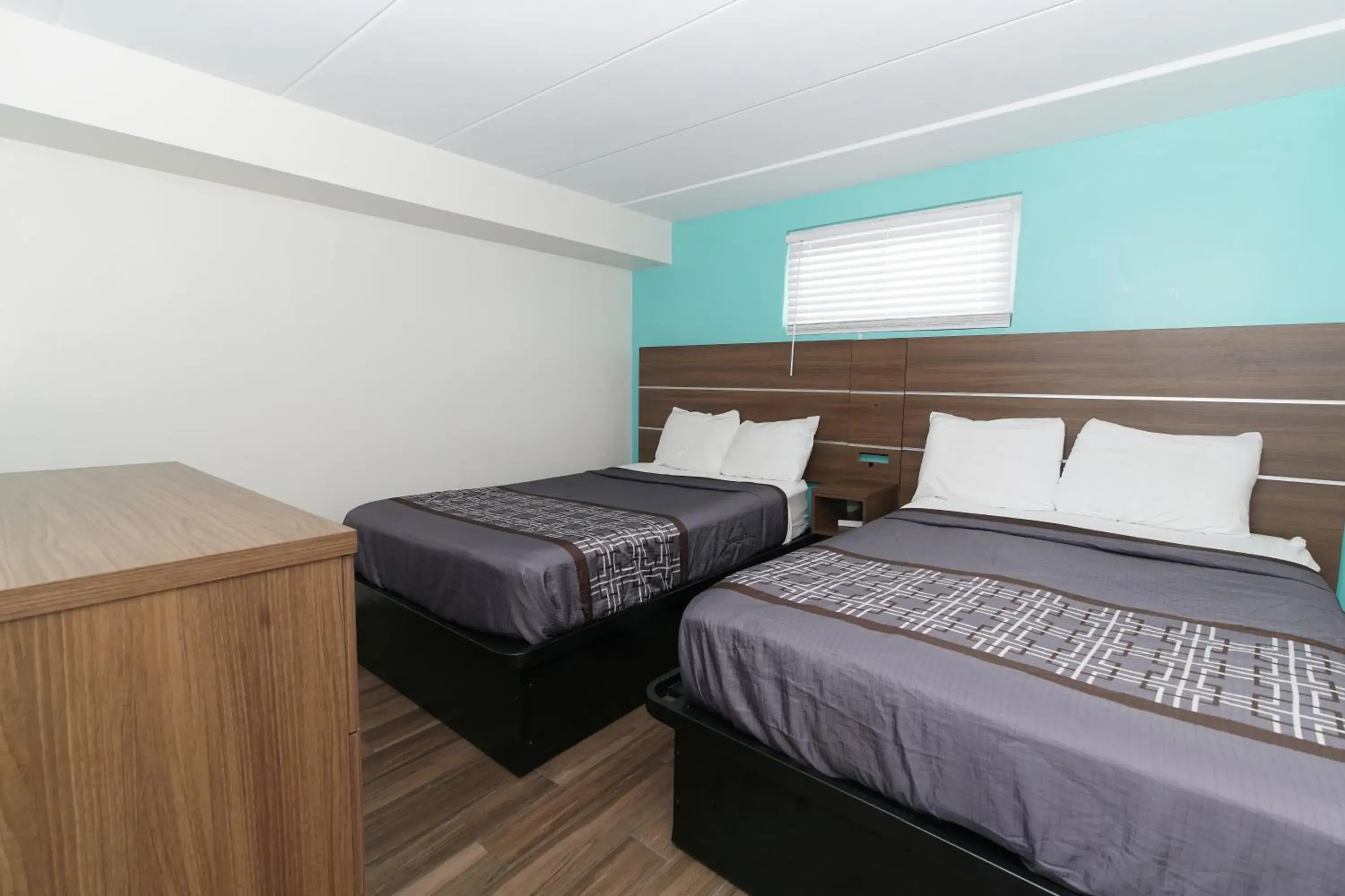 Oceanfront Suite - Lower Floor in Marjac Suites Virginia Beach Oceanfront Oceanfront Suite - Lower Floor in Marjac Suites Virginia Beach Oceanfront