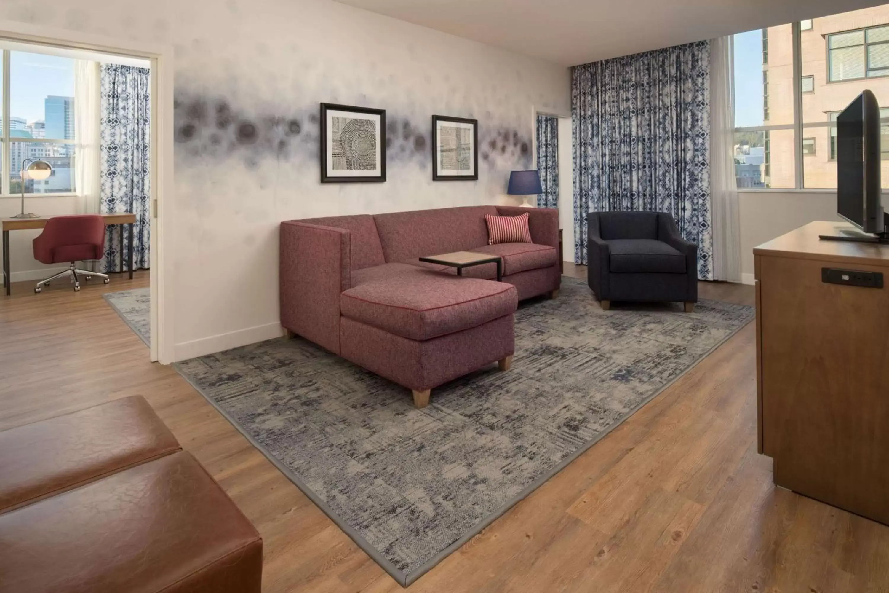 Premium Corner King Suite - Hearing Accessible/Non-Smoking in Hampton Inn And Suites By Hilton Portland-Pearl District Premium Corner King Suite - Hearing Accessible/Non-Smoking in Hampton Inn And Suites By Hilton Portland-Pearl District