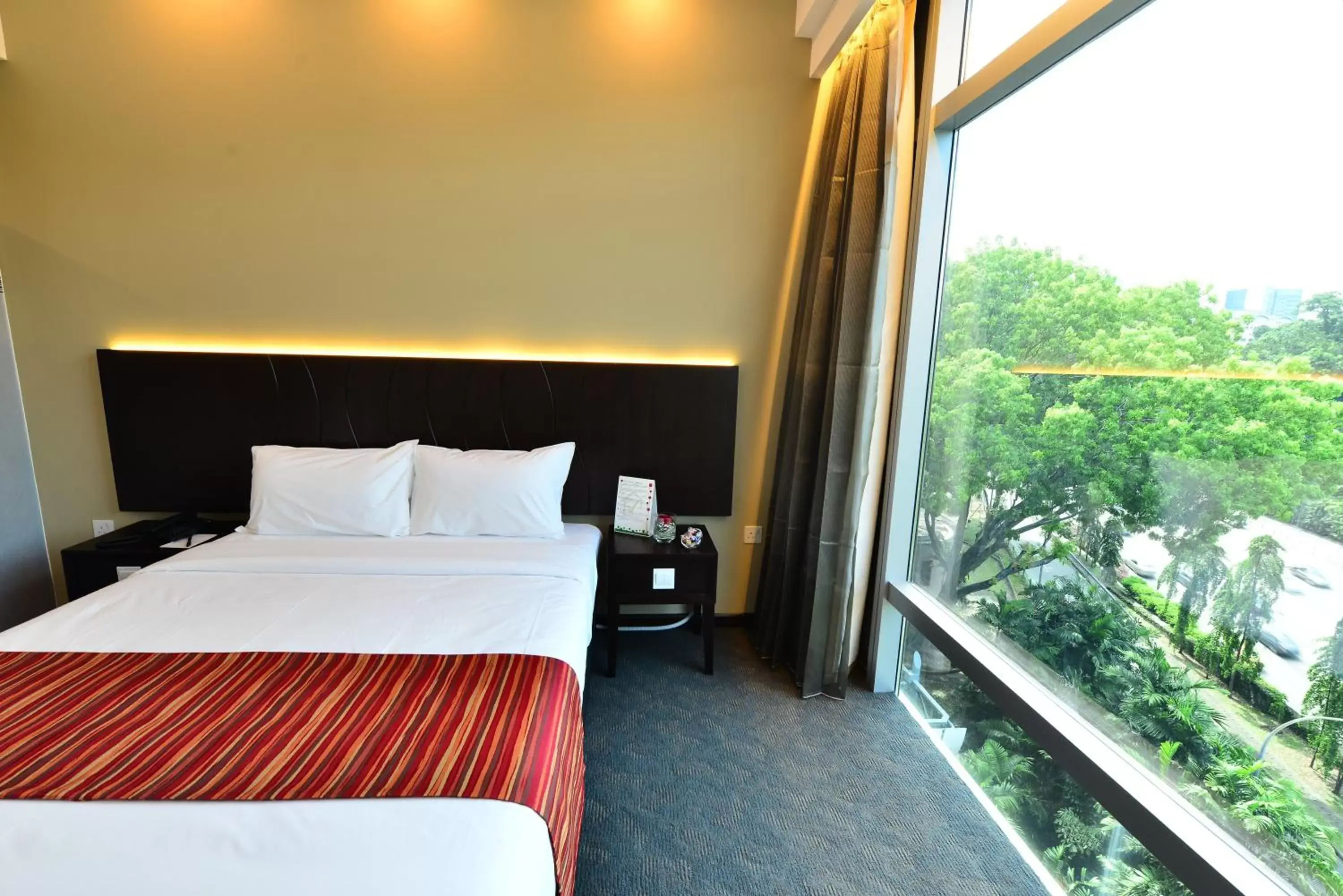 Premier Double or Twin Room in Hotel Chancellor@Orchard Premier Double or Twin Room in Hotel Chancellor@Orchard
