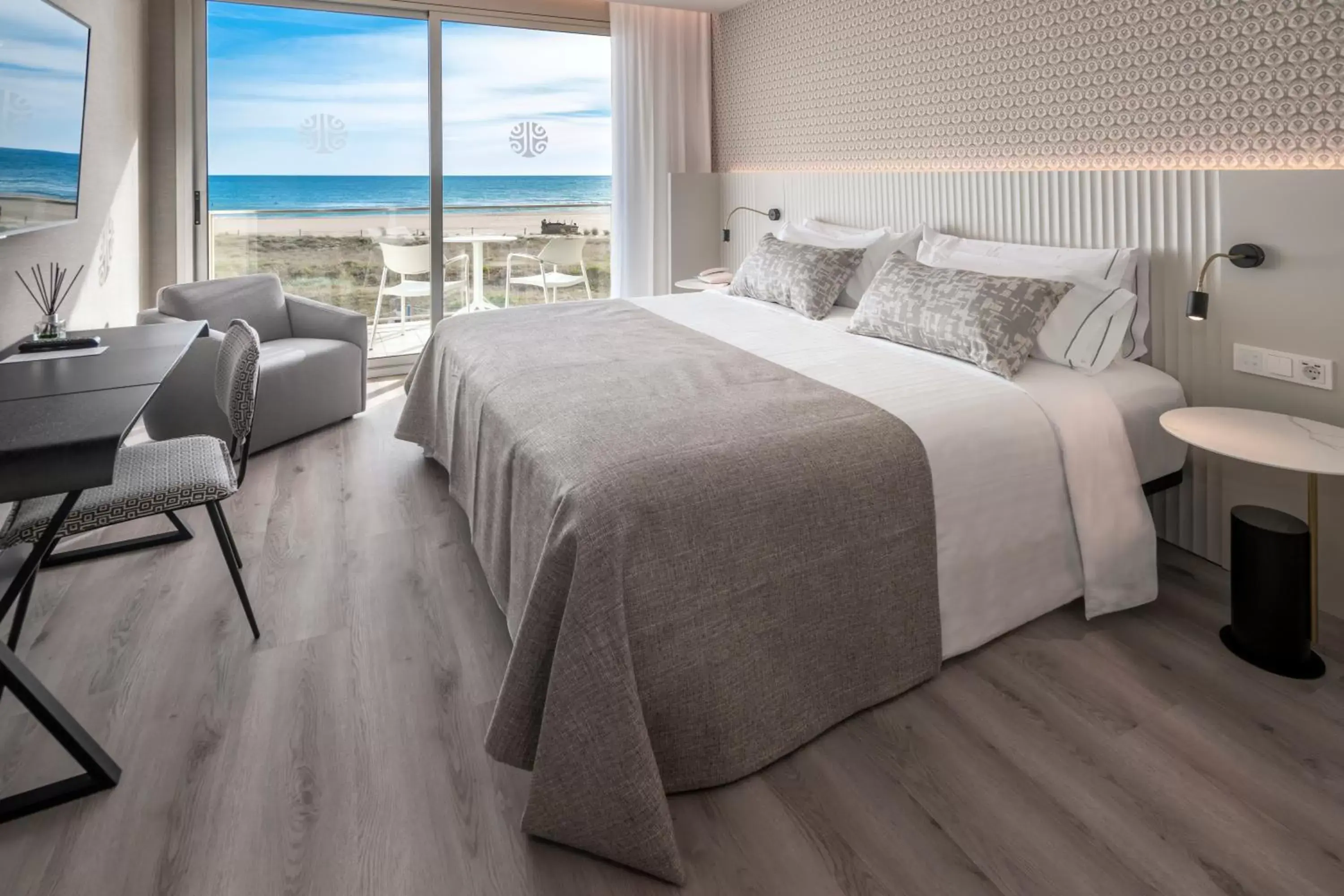 Double Room with Sea View in Bel Air Double Room with Sea View in Bel Air