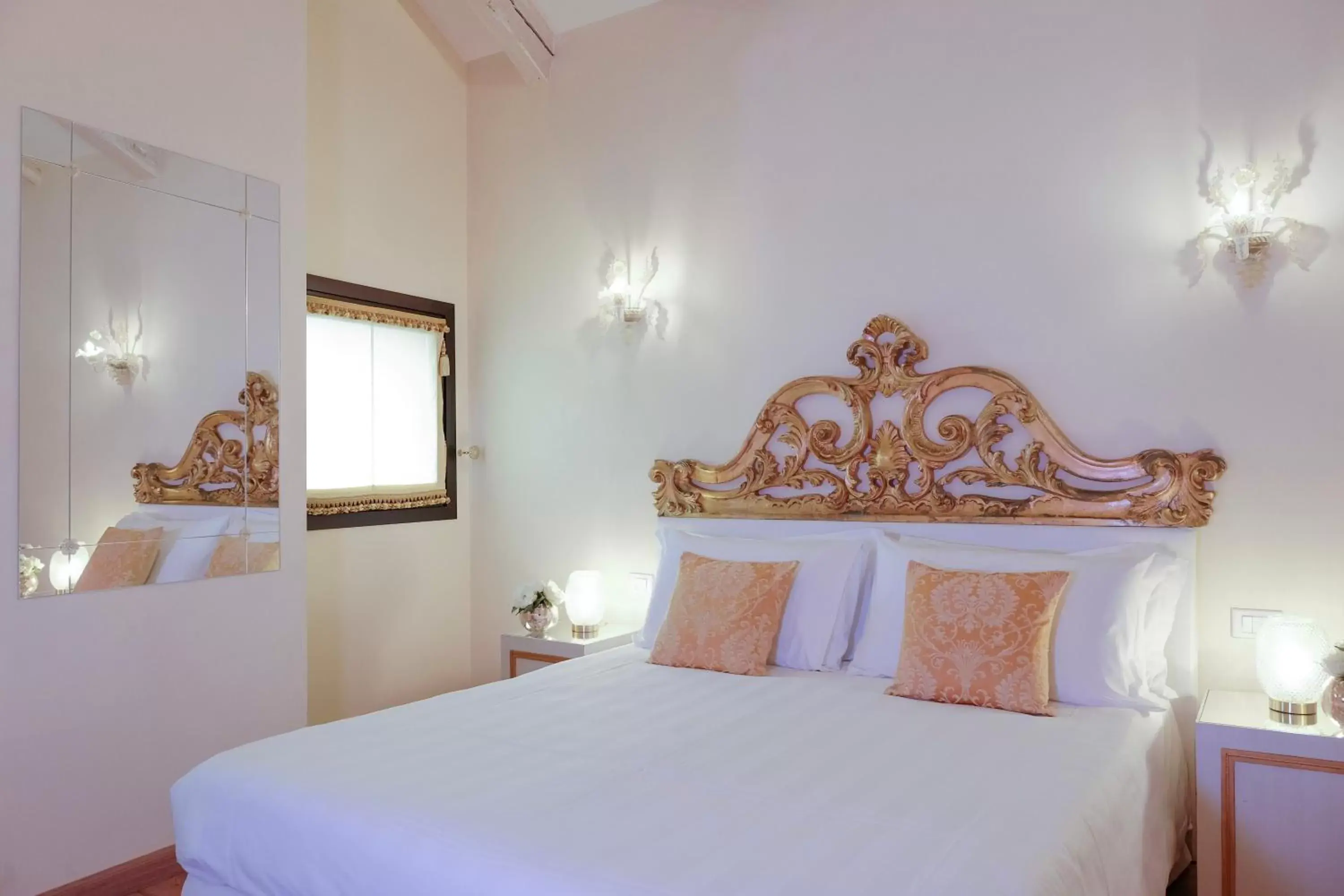 Deluxe Double Room in Relais Venezia Deluxe Double Room in Relais Venezia