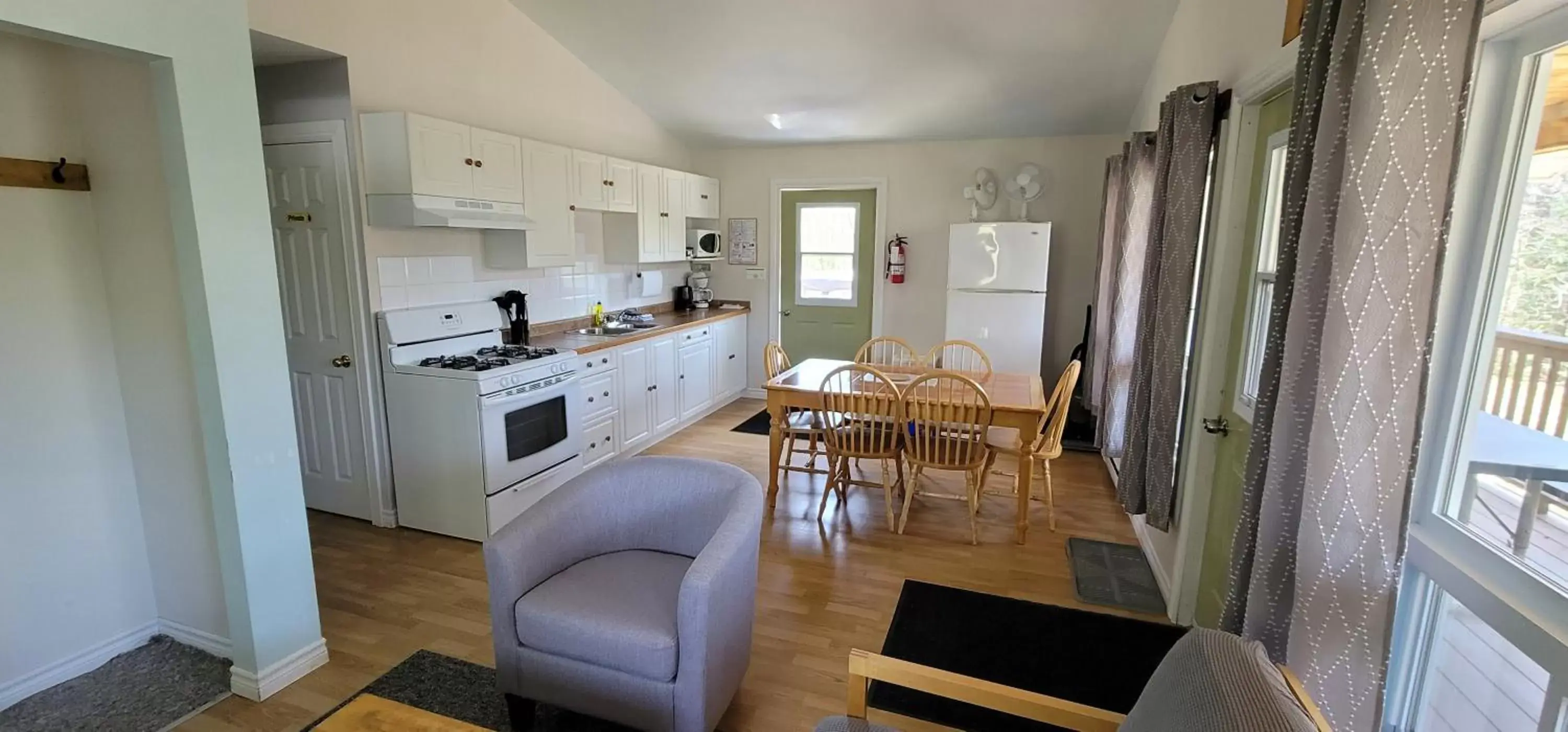 Cottage 3 in Parkway Cottage Resort and Trading Post Cottage 3 in Parkway Cottage Resort and Trading Post