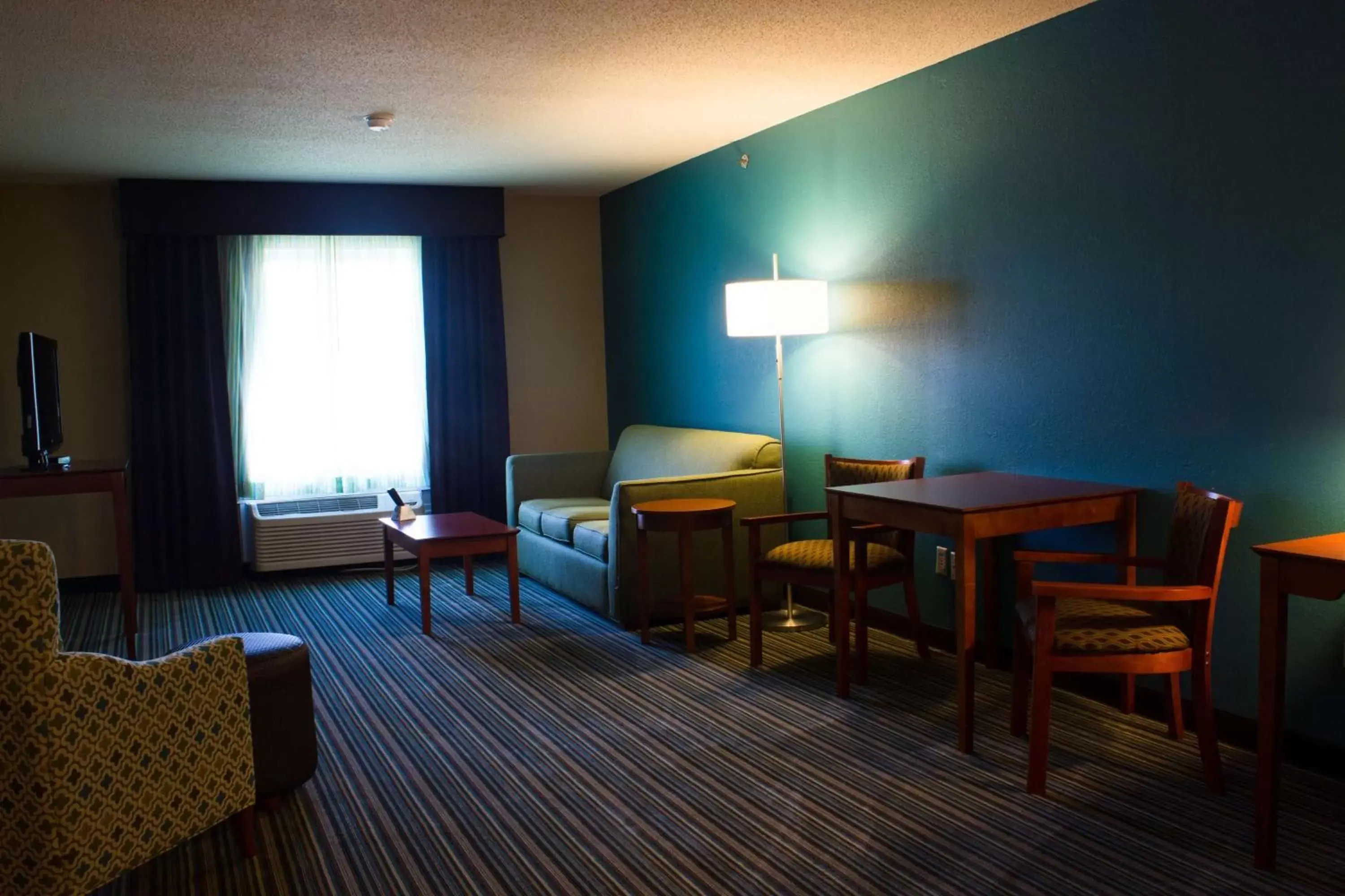 King Suite - Disability Access in BEST WESTERN Plus Menomonie Inn & Suites King Suite - Disability Access in BEST WESTERN Plus Menomonie Inn & Suites