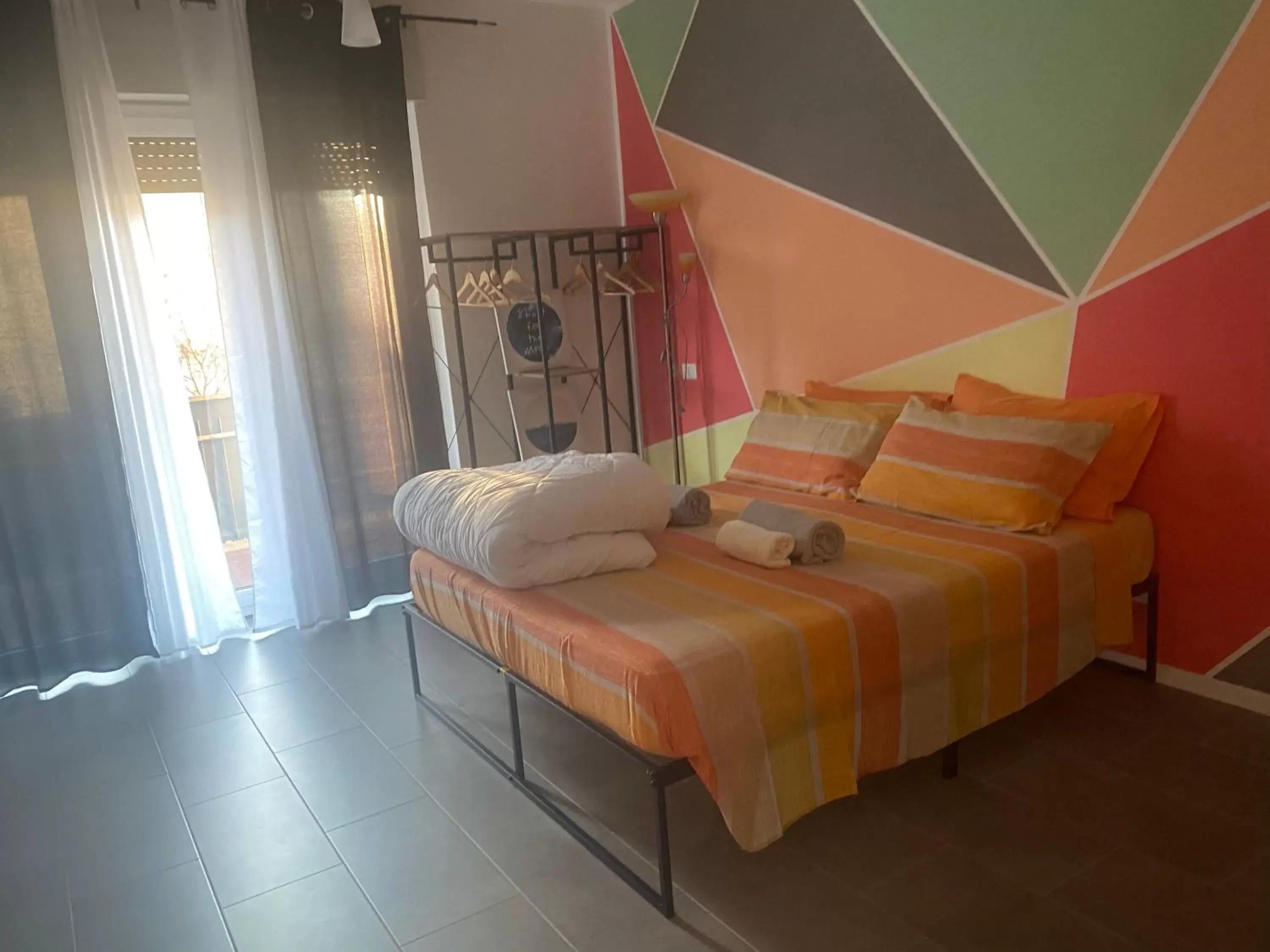 Triple Room with Private Bathroom in Michelangelo home Triple Room with Private Bathroom in Michelangelo home