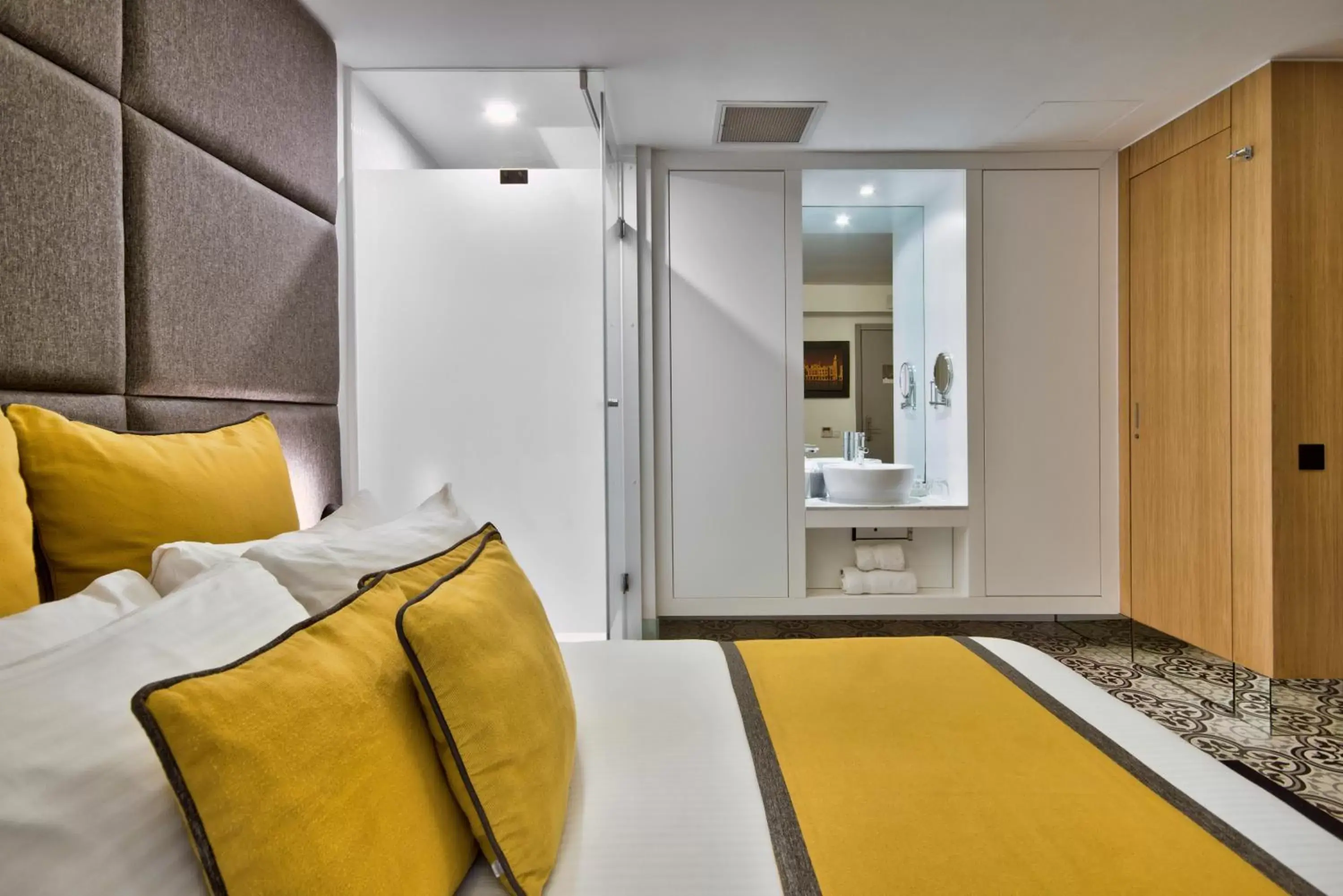 Deluxe Double Room in Ursulino Valletta Deluxe Double Room in Ursulino Valletta