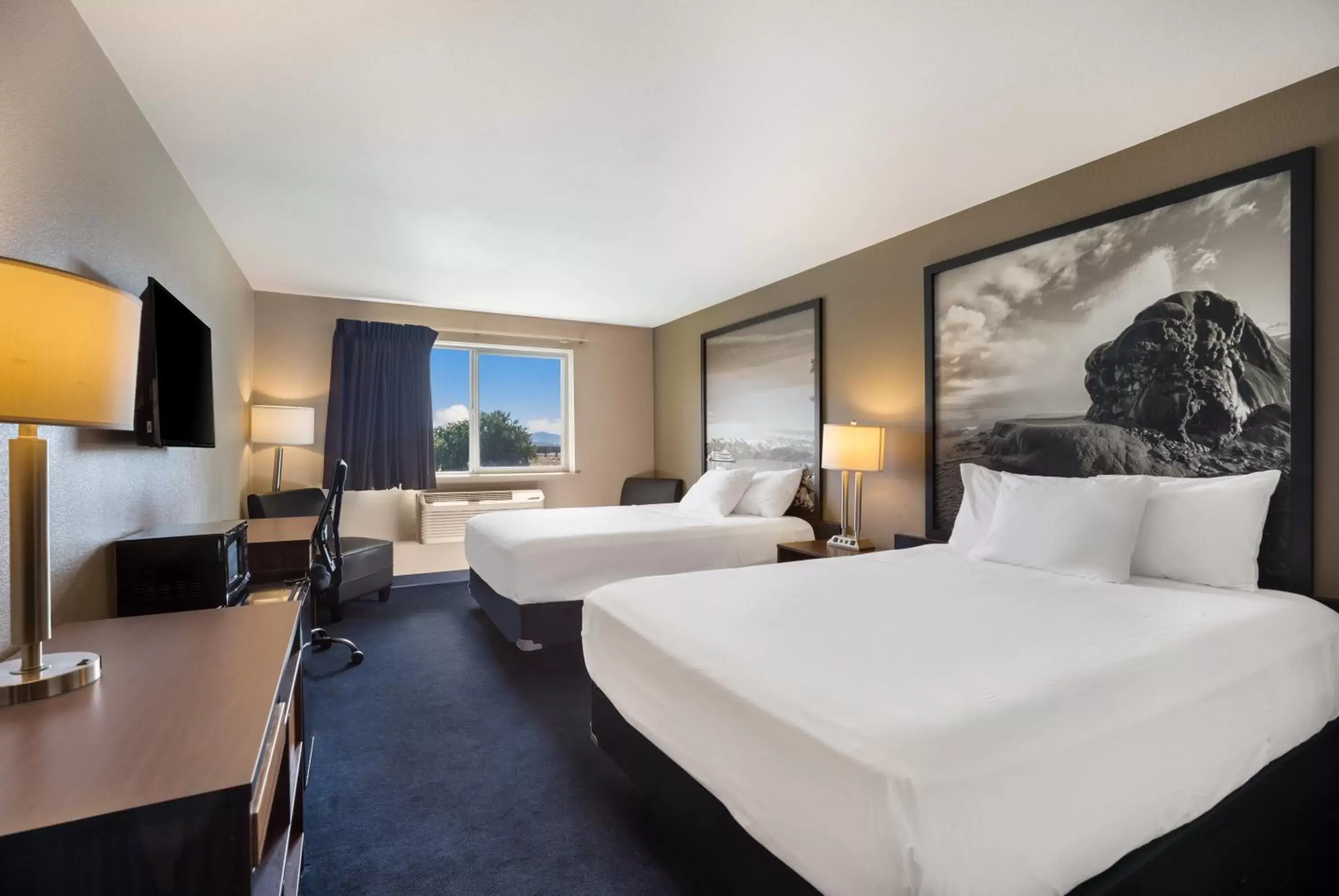 Queen Room with Two Queen Beds - Non-Smoking in Americas Best Value Inn Sparks Queen Room with Two Queen Beds - Non-Smoking in Americas Best Value Inn Sparks