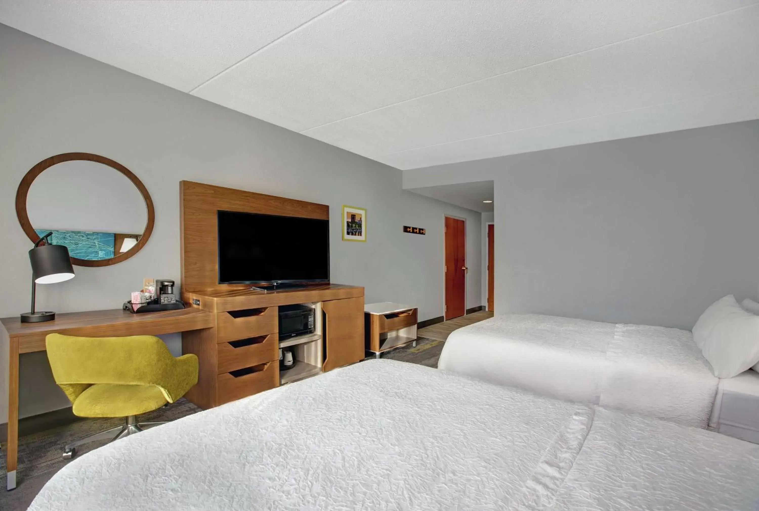 Double Room with Two Queen Beds and Bath Tub - Mobility and Hearing Access/Non-Smoking in Hampton Inn & Suites Augusta West Double Room with Two Queen Beds and Bath Tub - Mobility and Hearing Access/Non-Smoking in Hampton Inn & Suites Augusta West